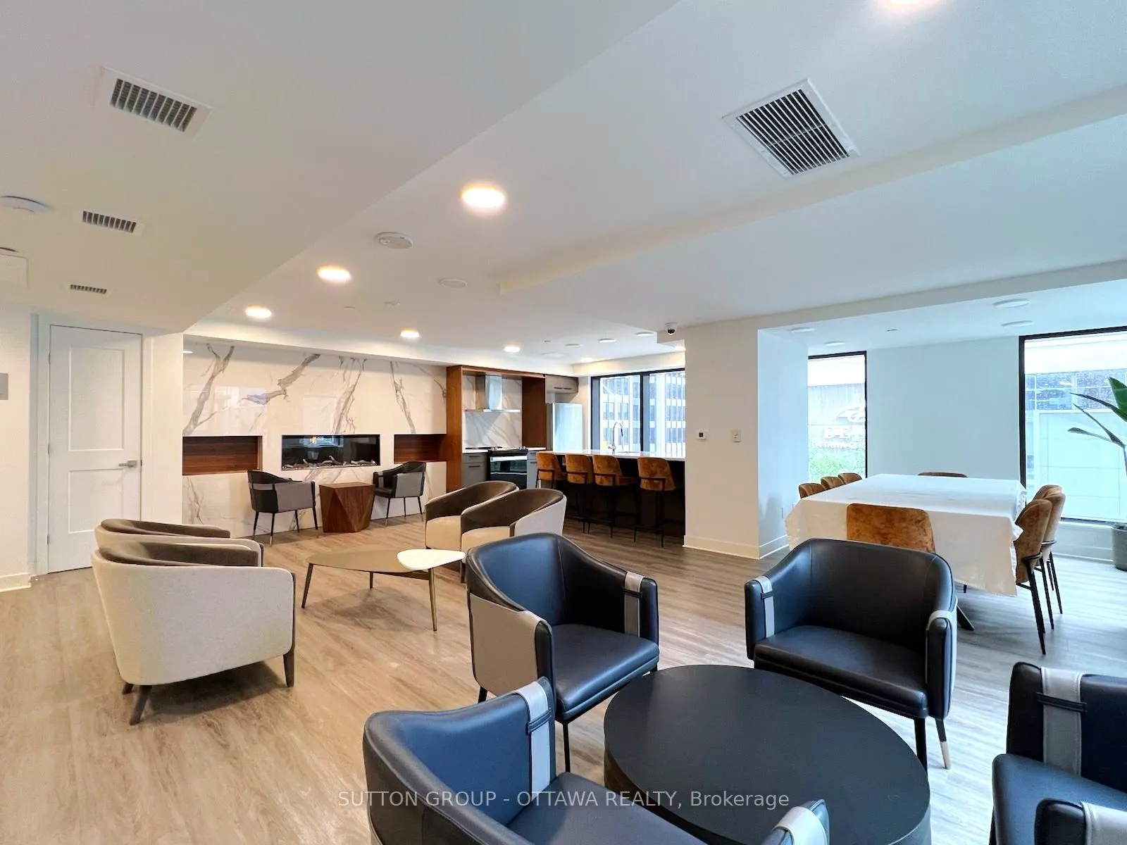 340 Queen Street, #1001