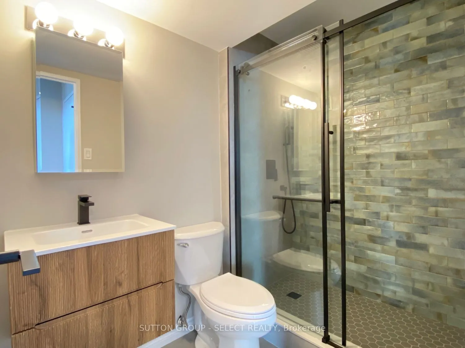1105 Jalna Boulevard, #804