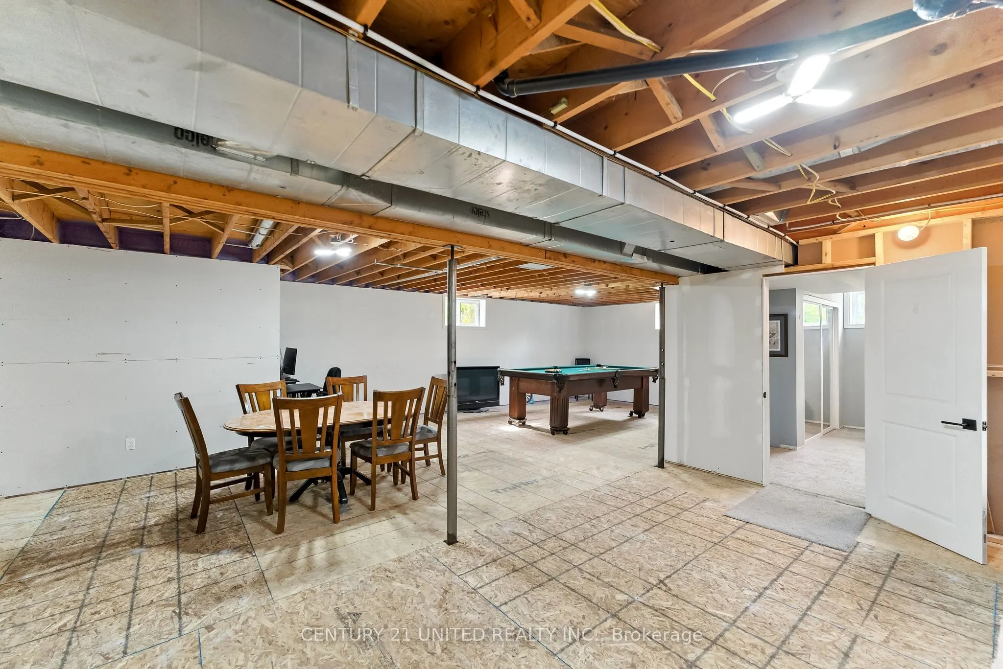 2038 Hilliard Street
