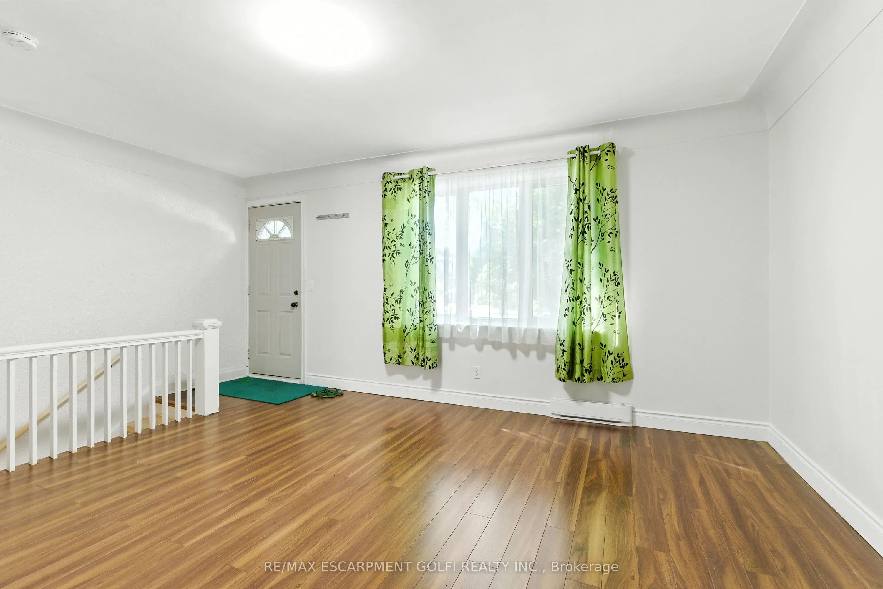 24 Macklin Street N, #0