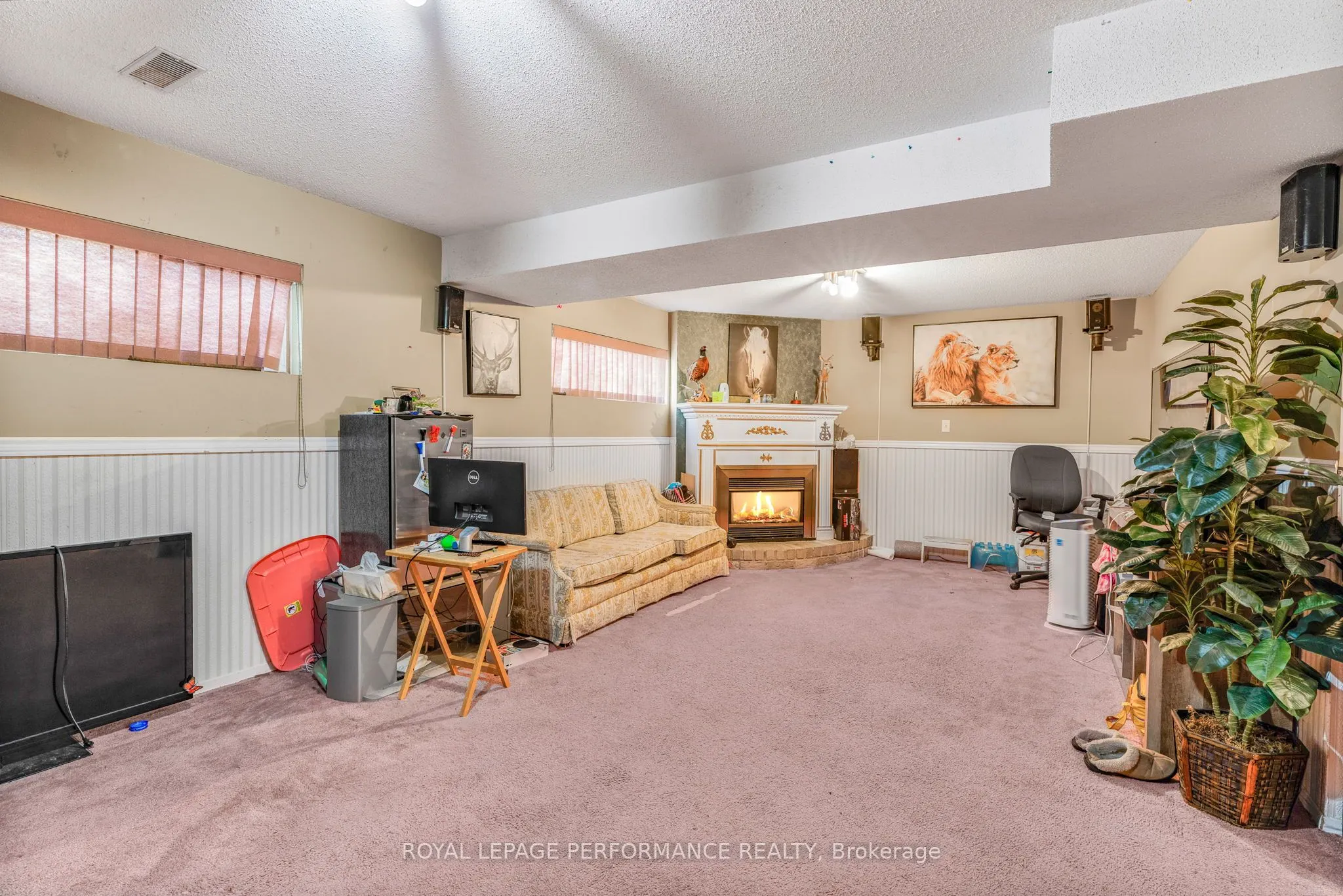 42 Chateau Crescent