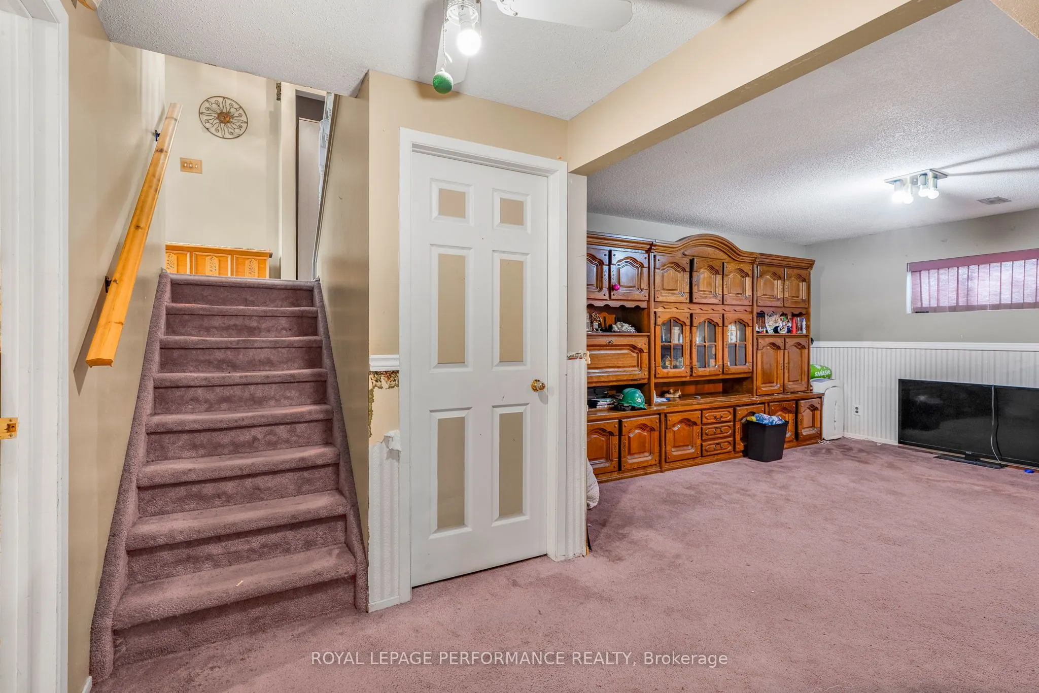 42 Chateau Crescent