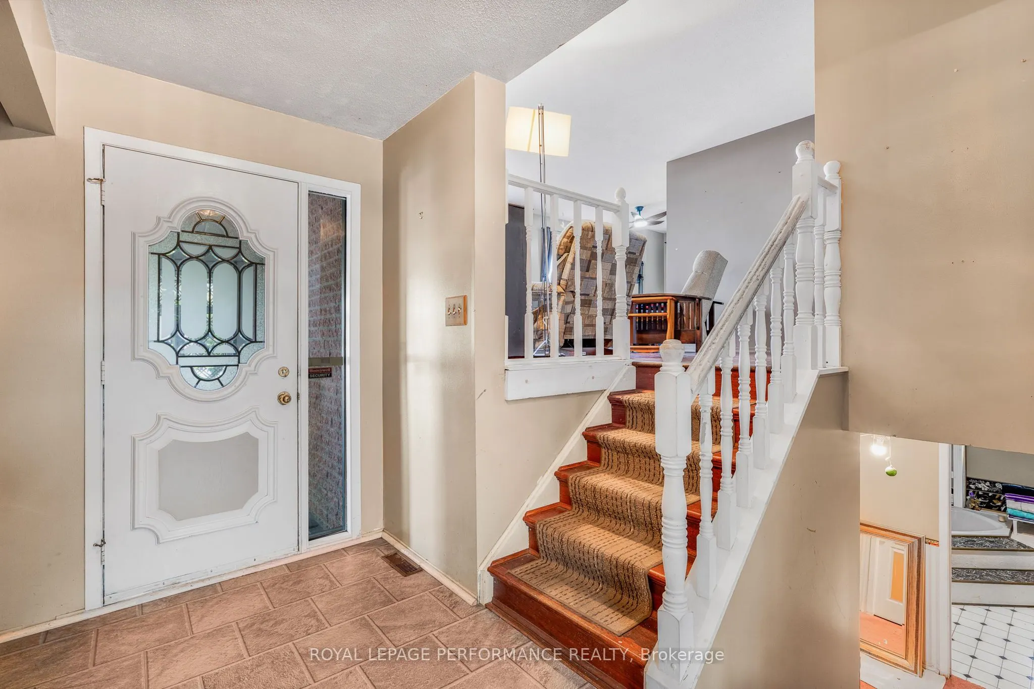 42 Chateau Crescent