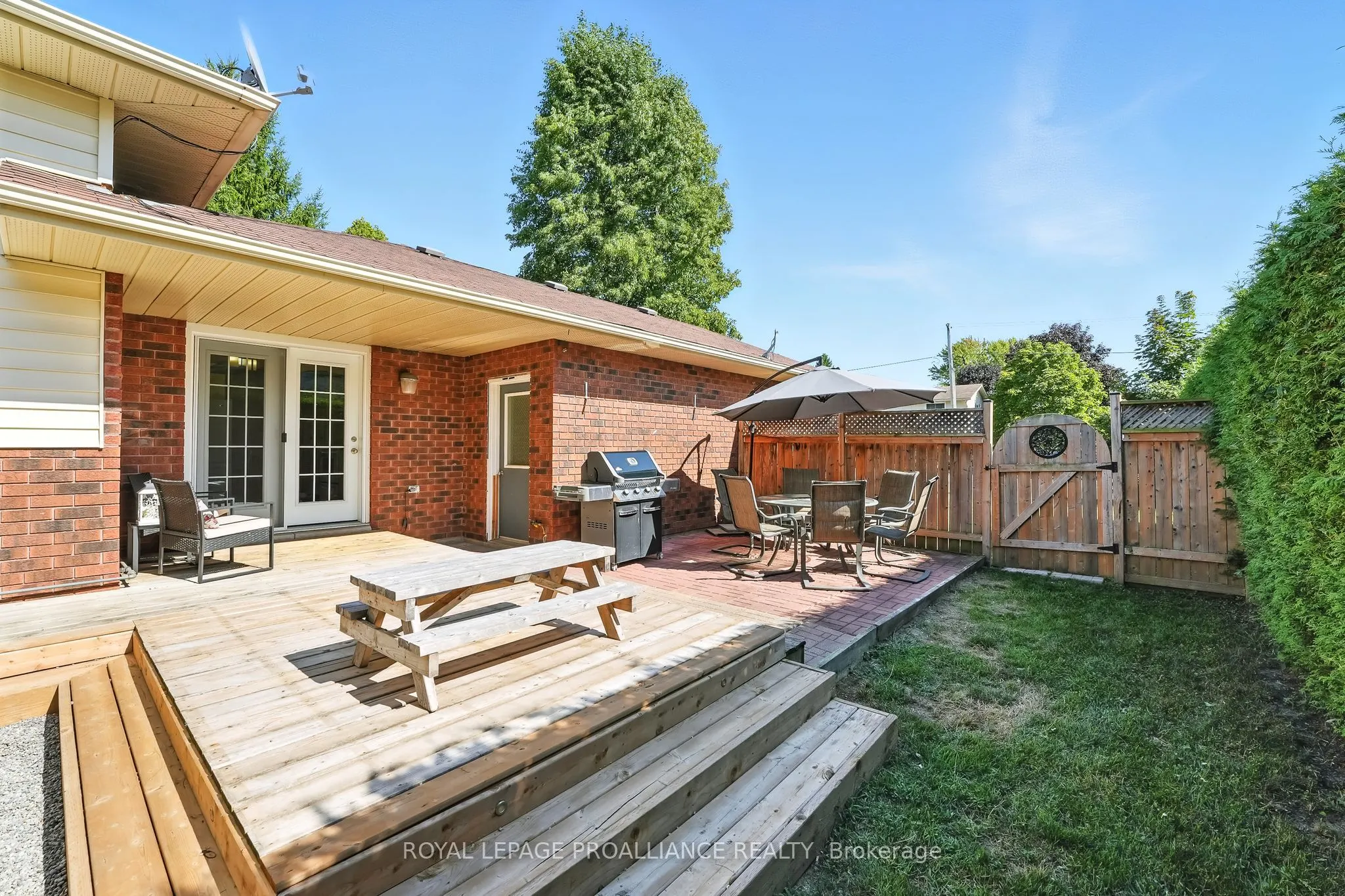 11 Iroquois Avenue