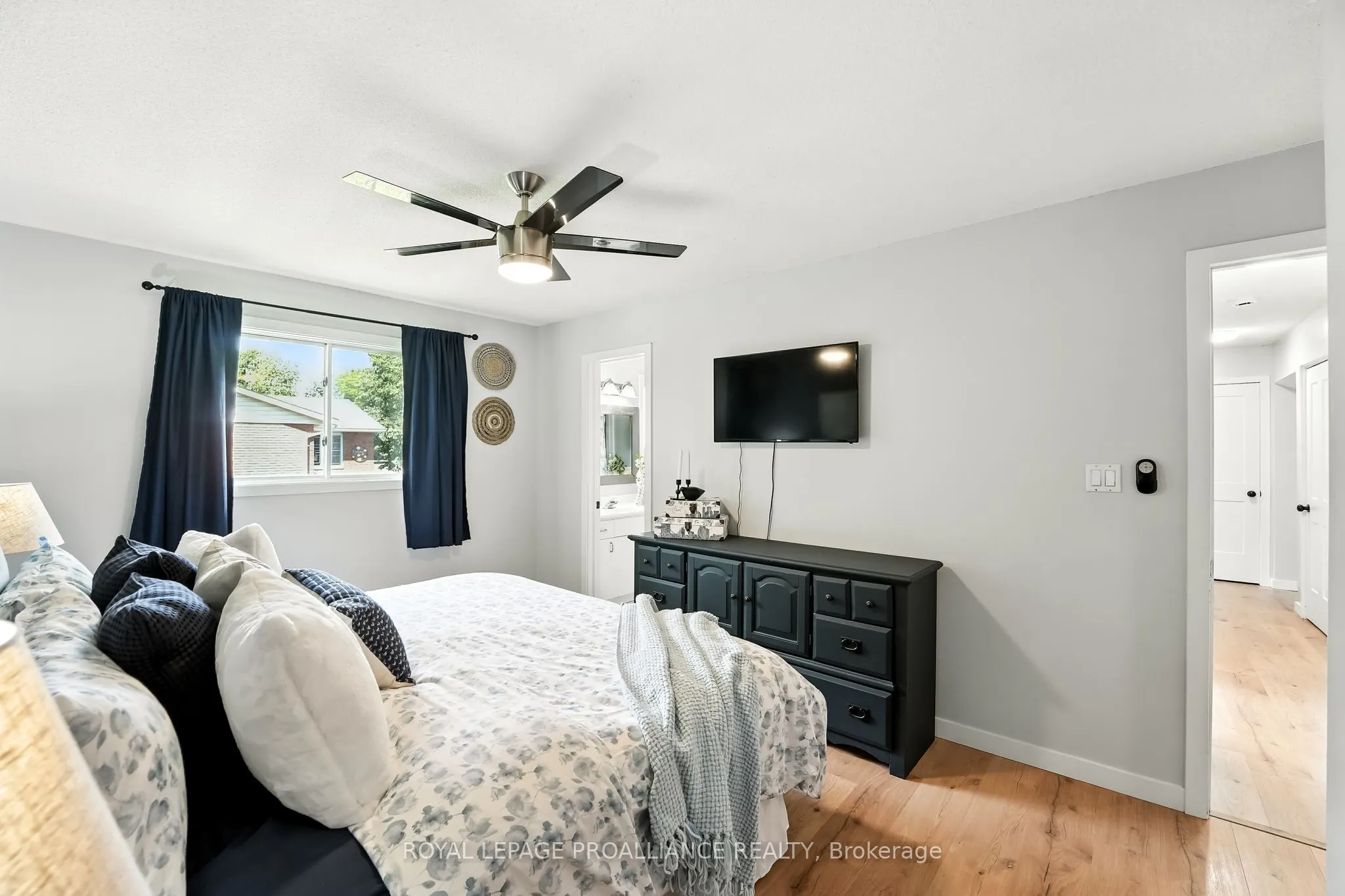 11 Iroquois Avenue