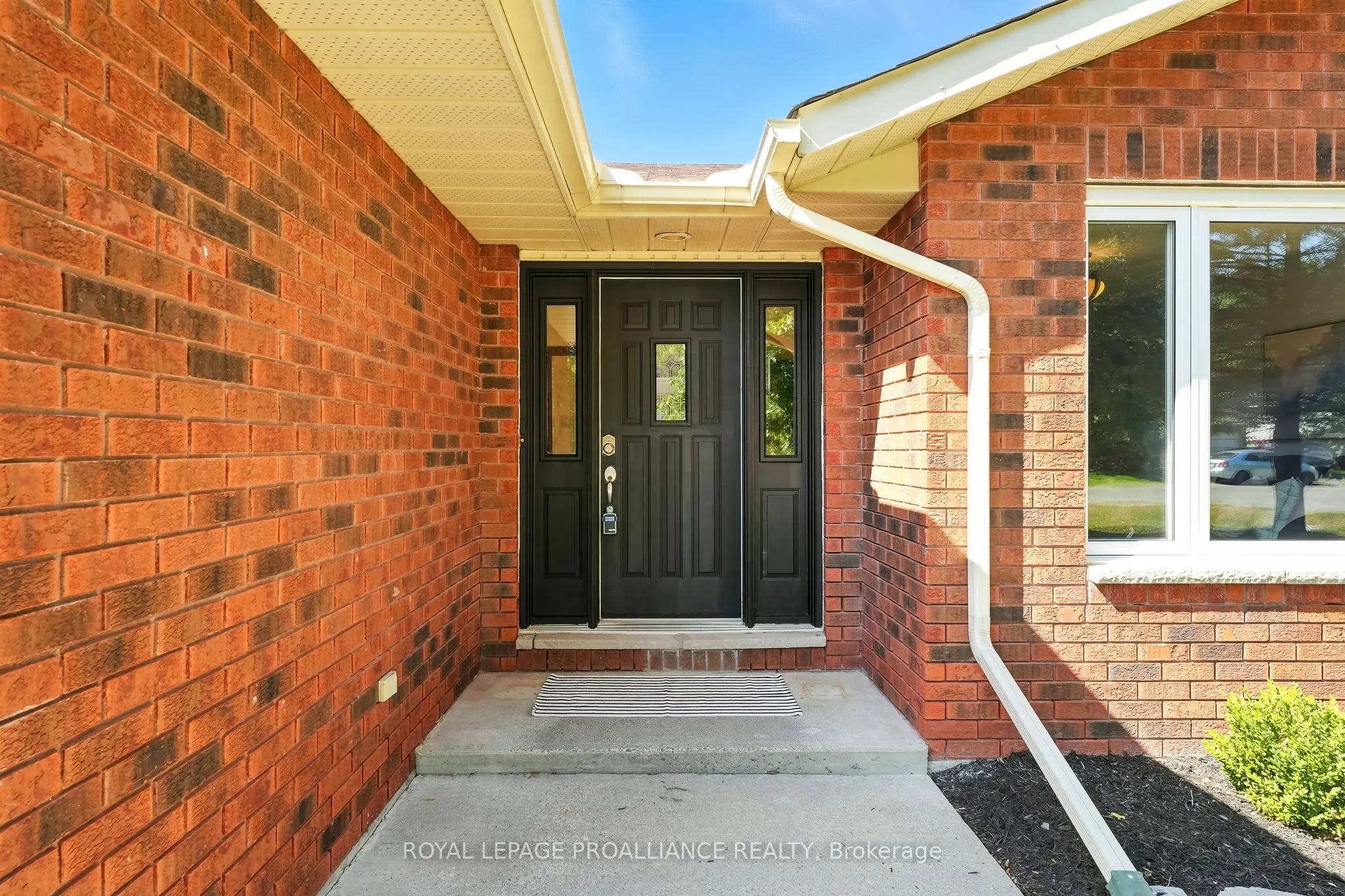 11 Iroquois Avenue