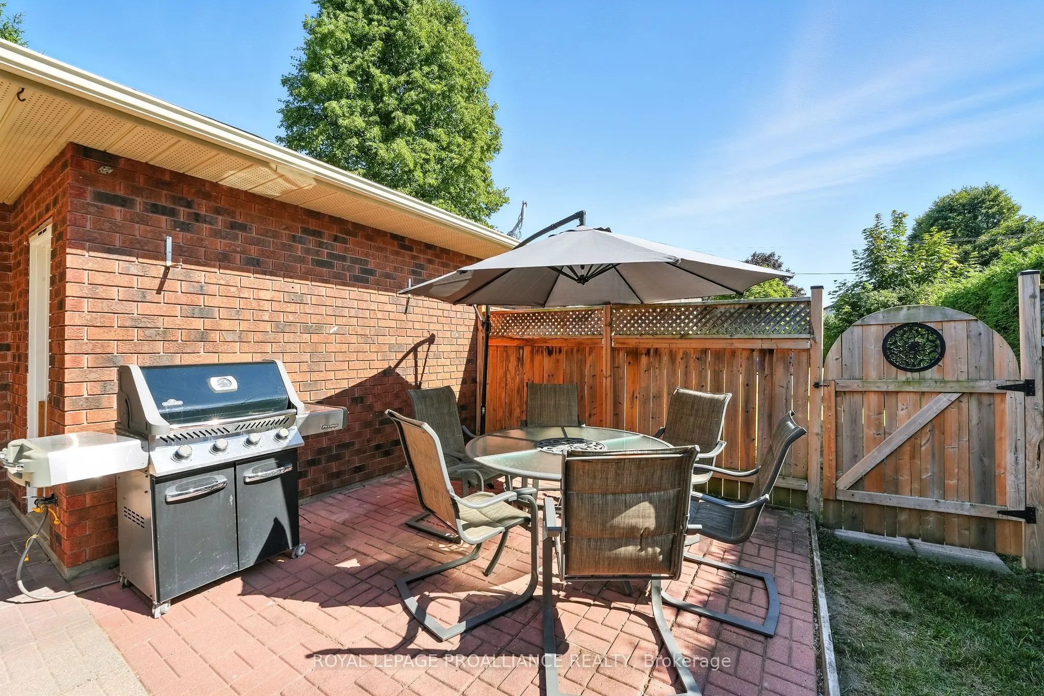 11 Iroquois Avenue