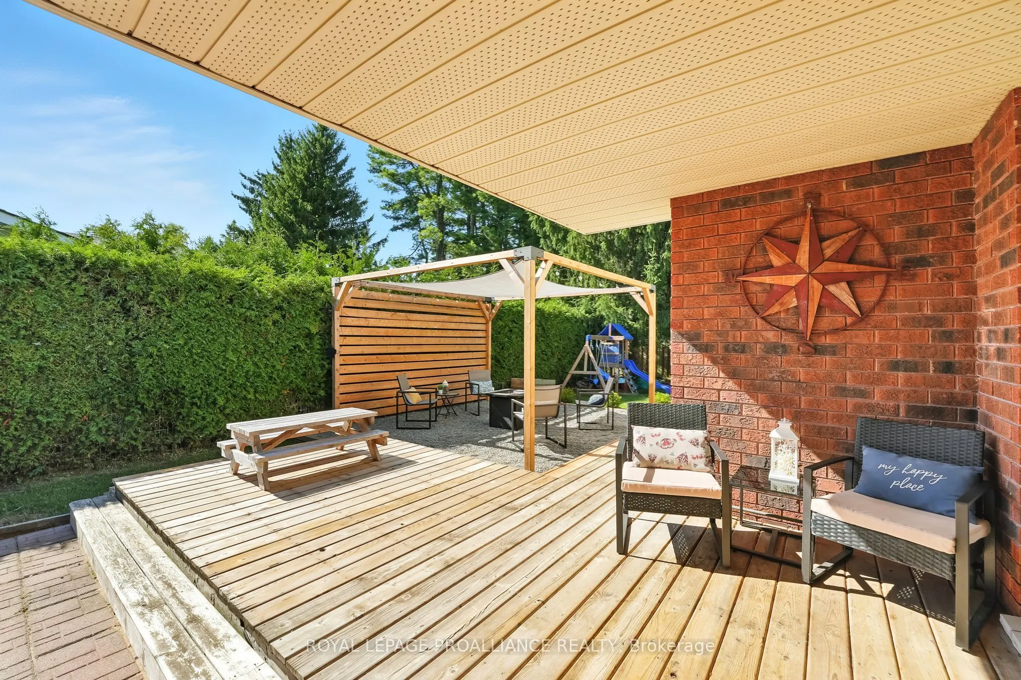 11 Iroquois Avenue