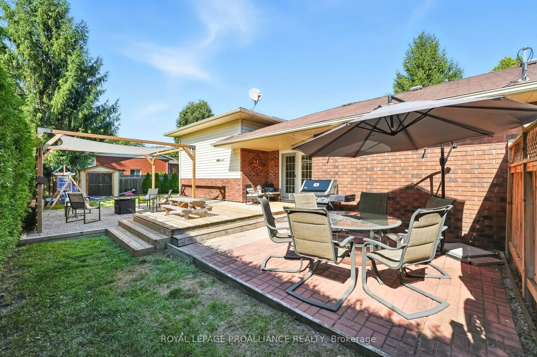 11 Iroquois Avenue
