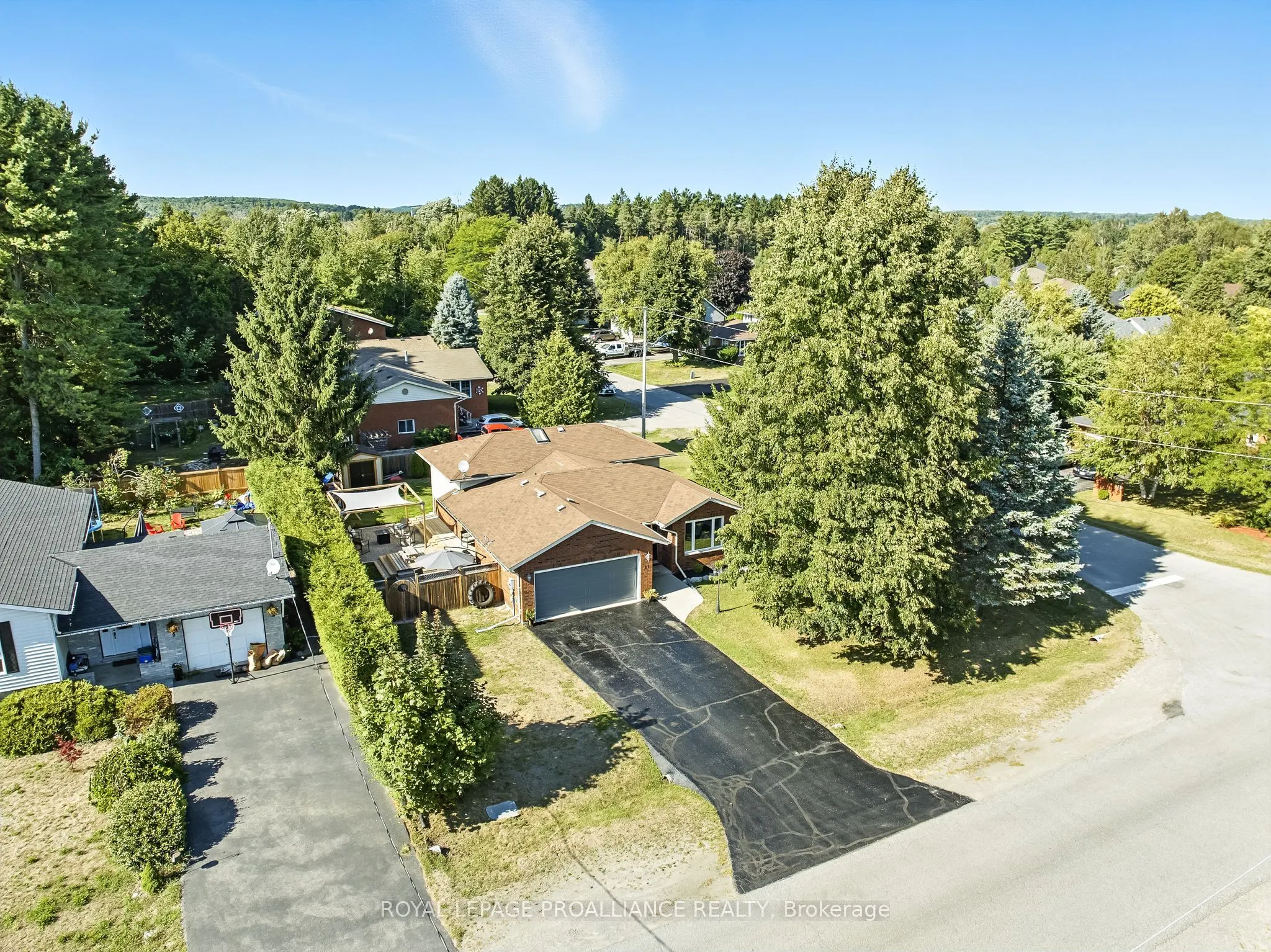 11 Iroquois Avenue