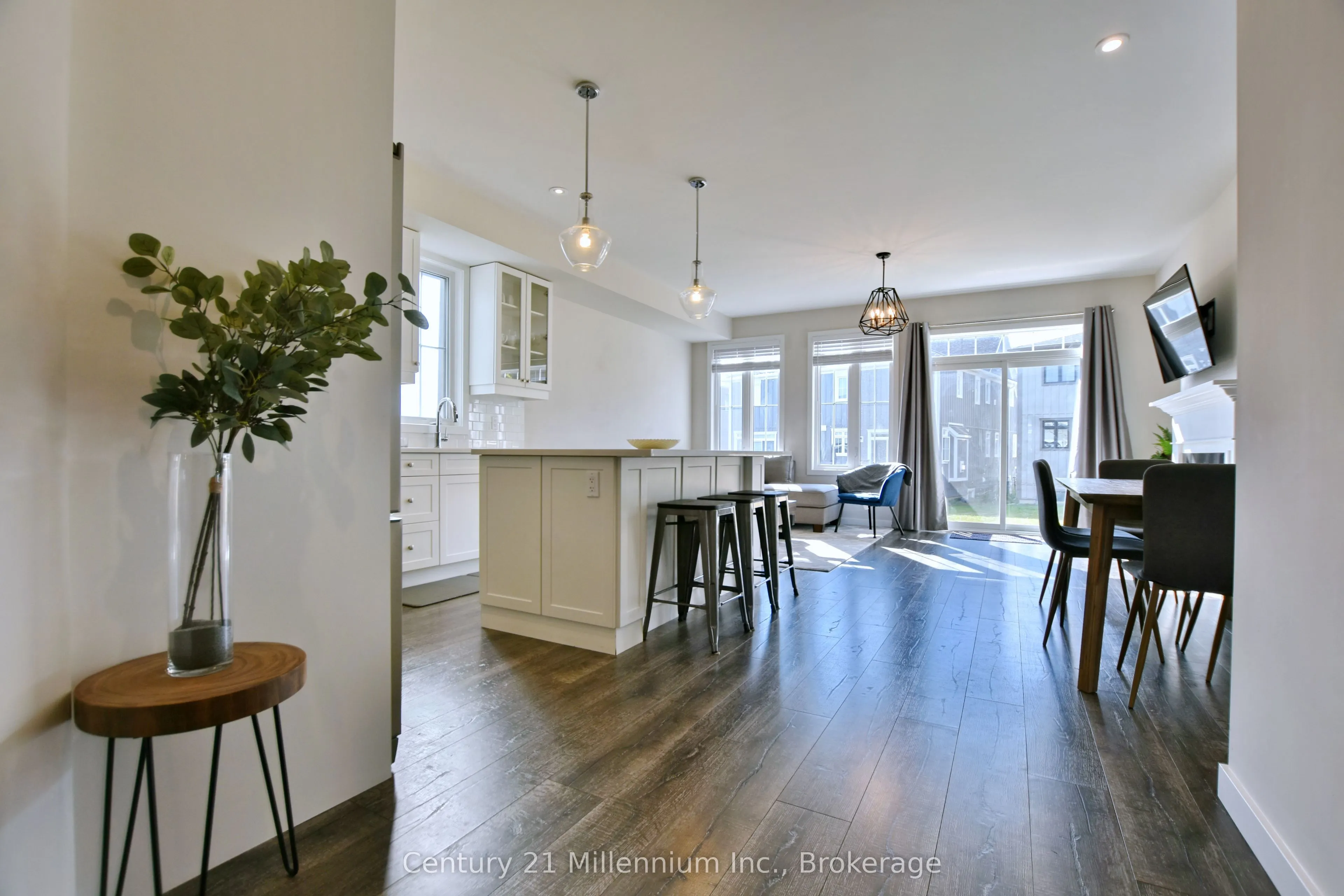 349 YELLOW BIRCH Crescent