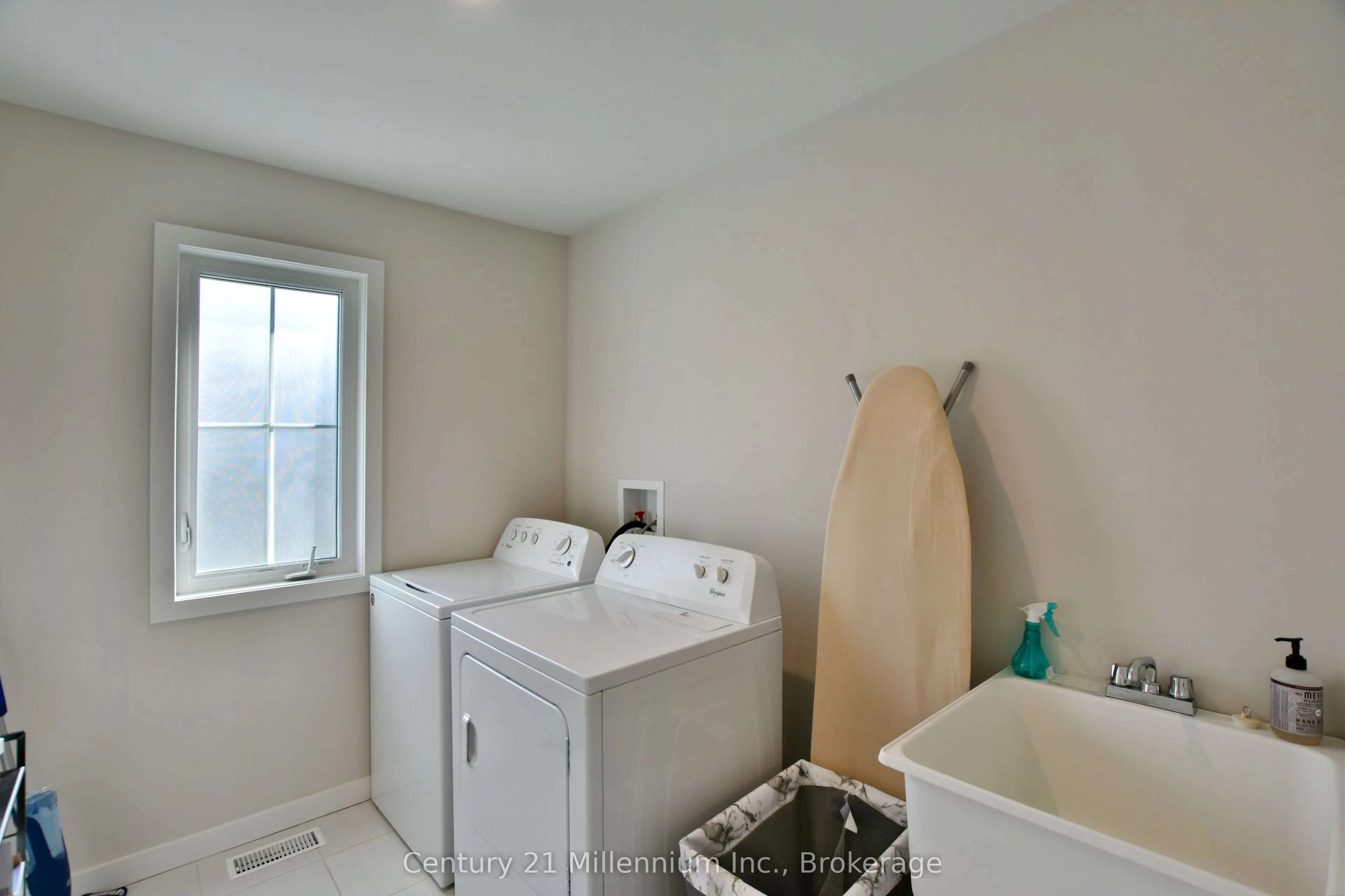 349 YELLOW BIRCH Crescent