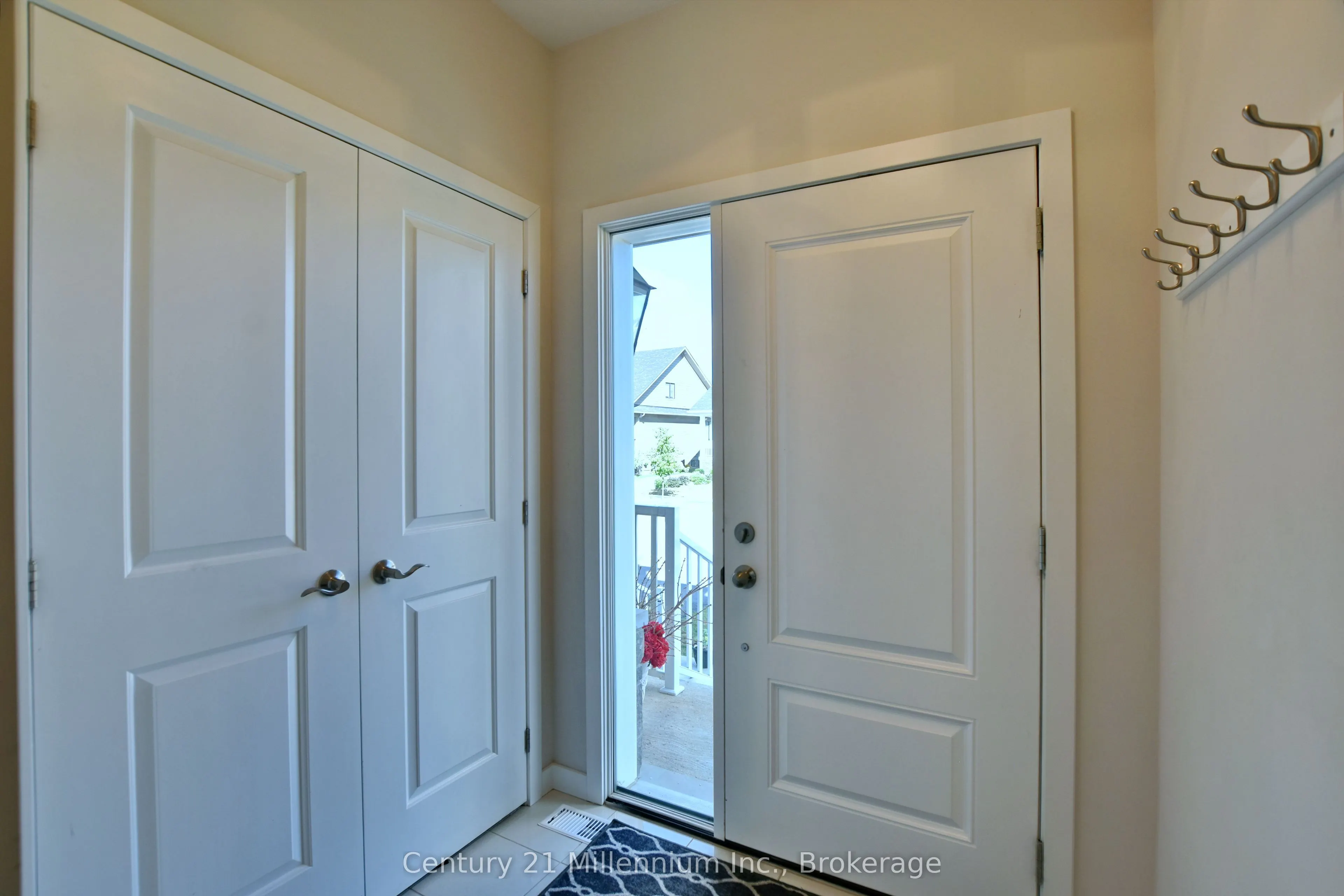 349 YELLOW BIRCH Crescent