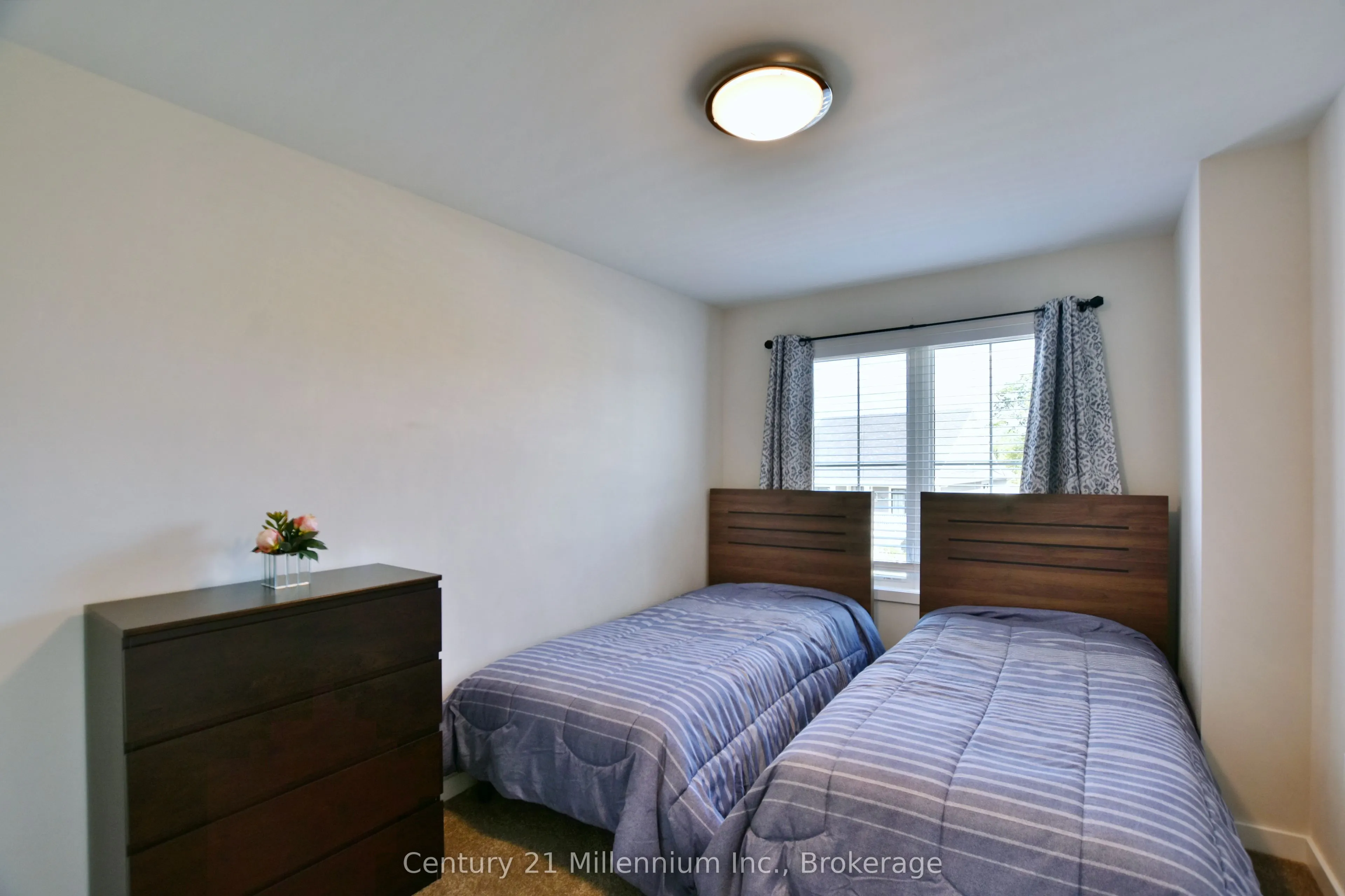 349 YELLOW BIRCH Crescent