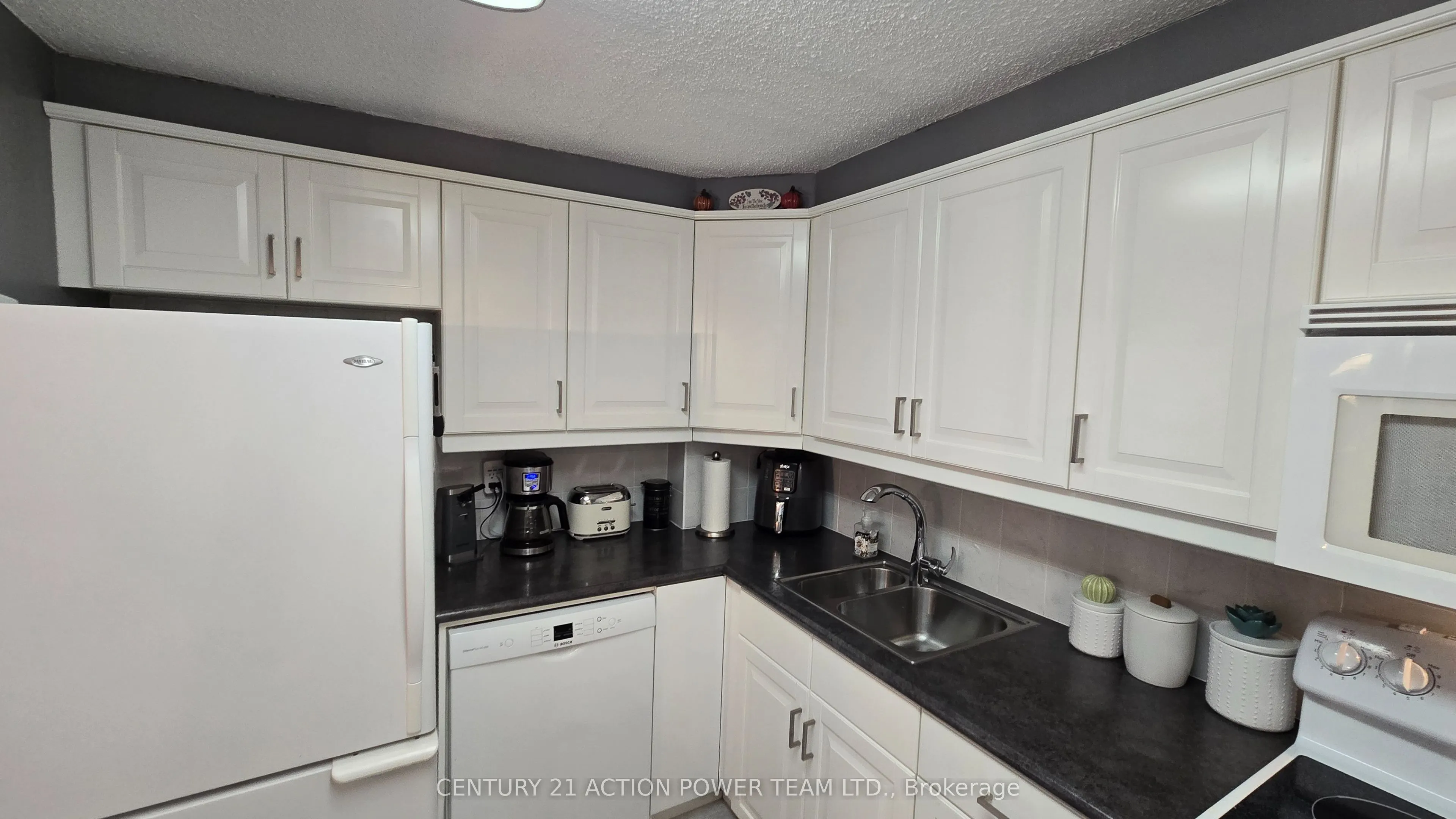 915 Elmsmere Road, #314
