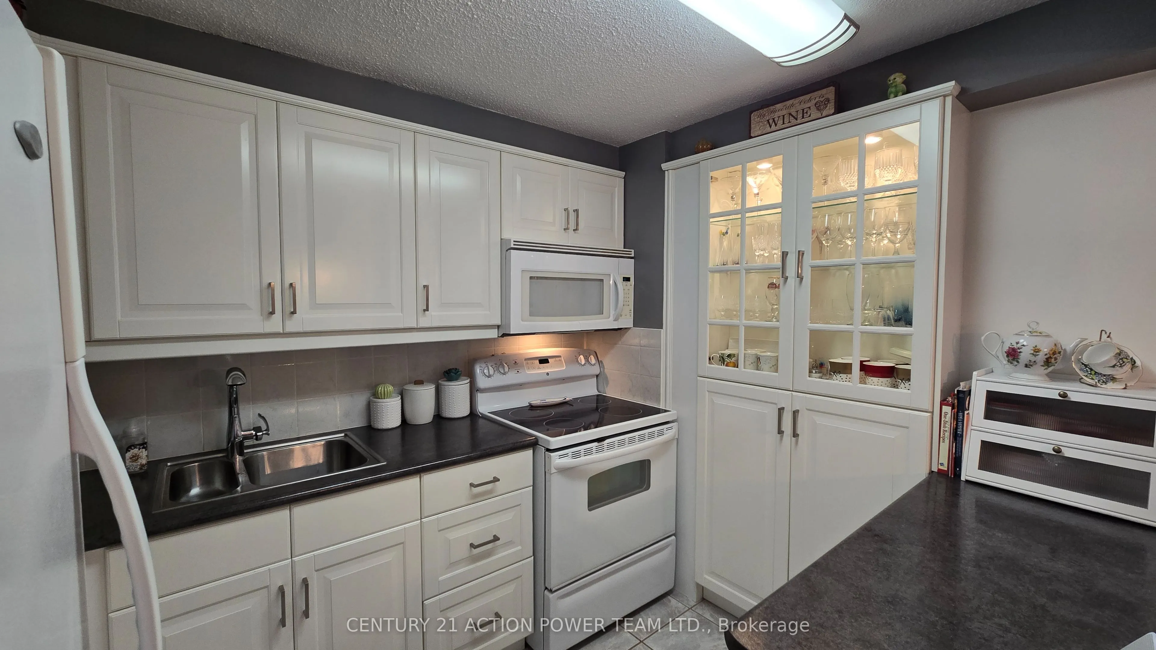 915 Elmsmere Road, #314