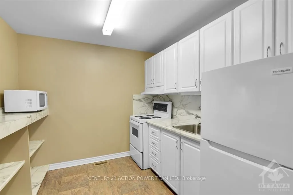 915 Elmsmere Road, #314
