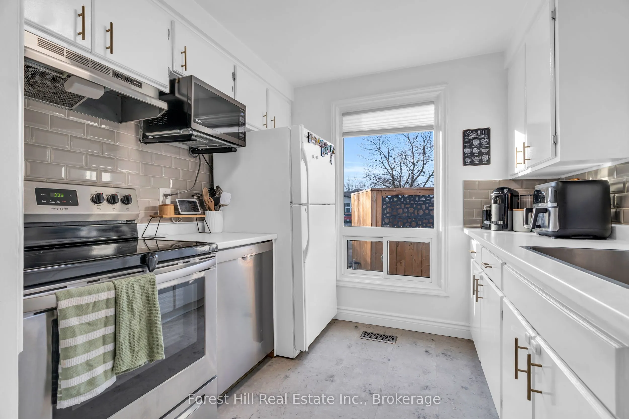 130 Pepperwood Crescent
