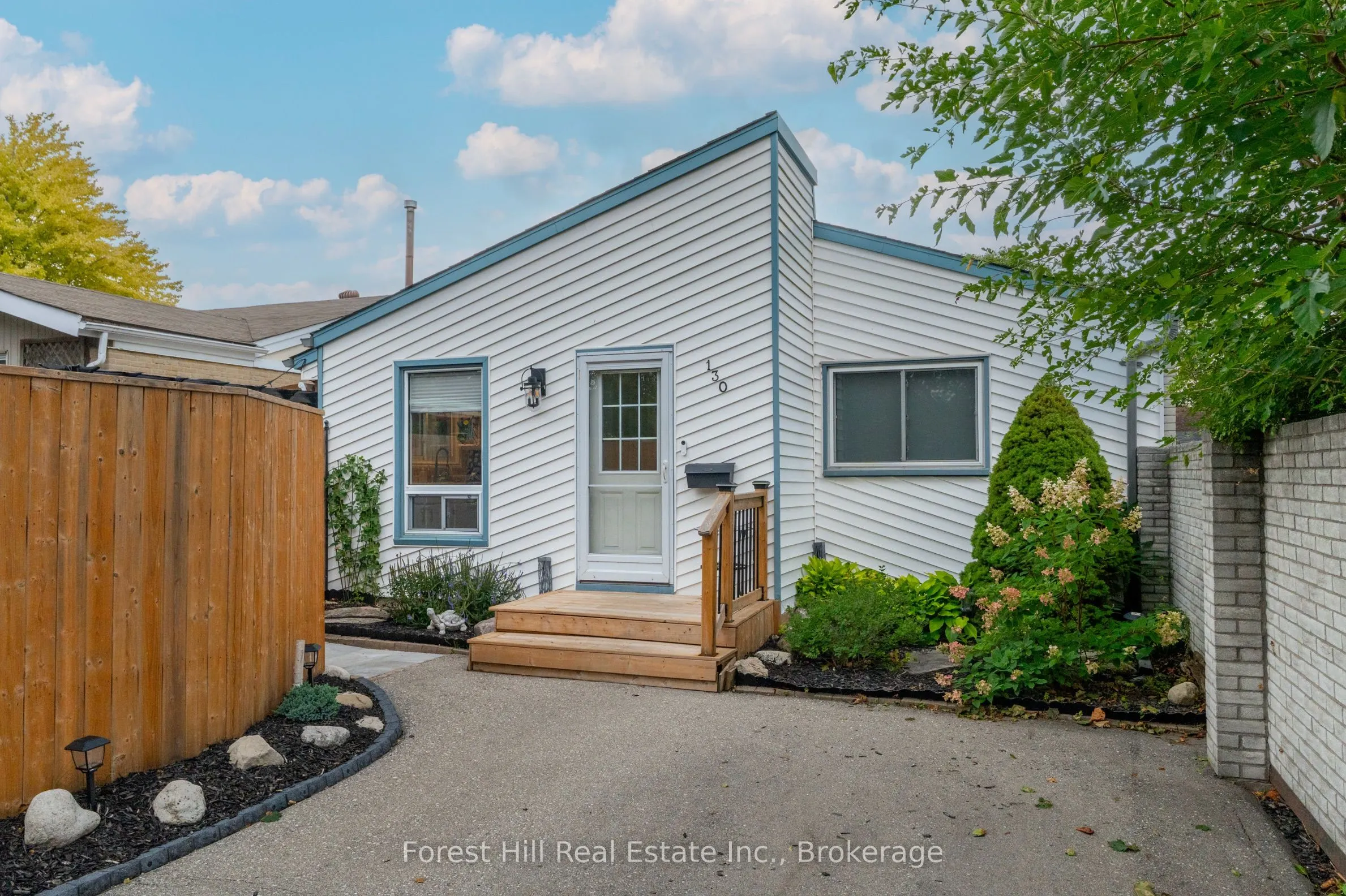 130 Pepperwood Crescent