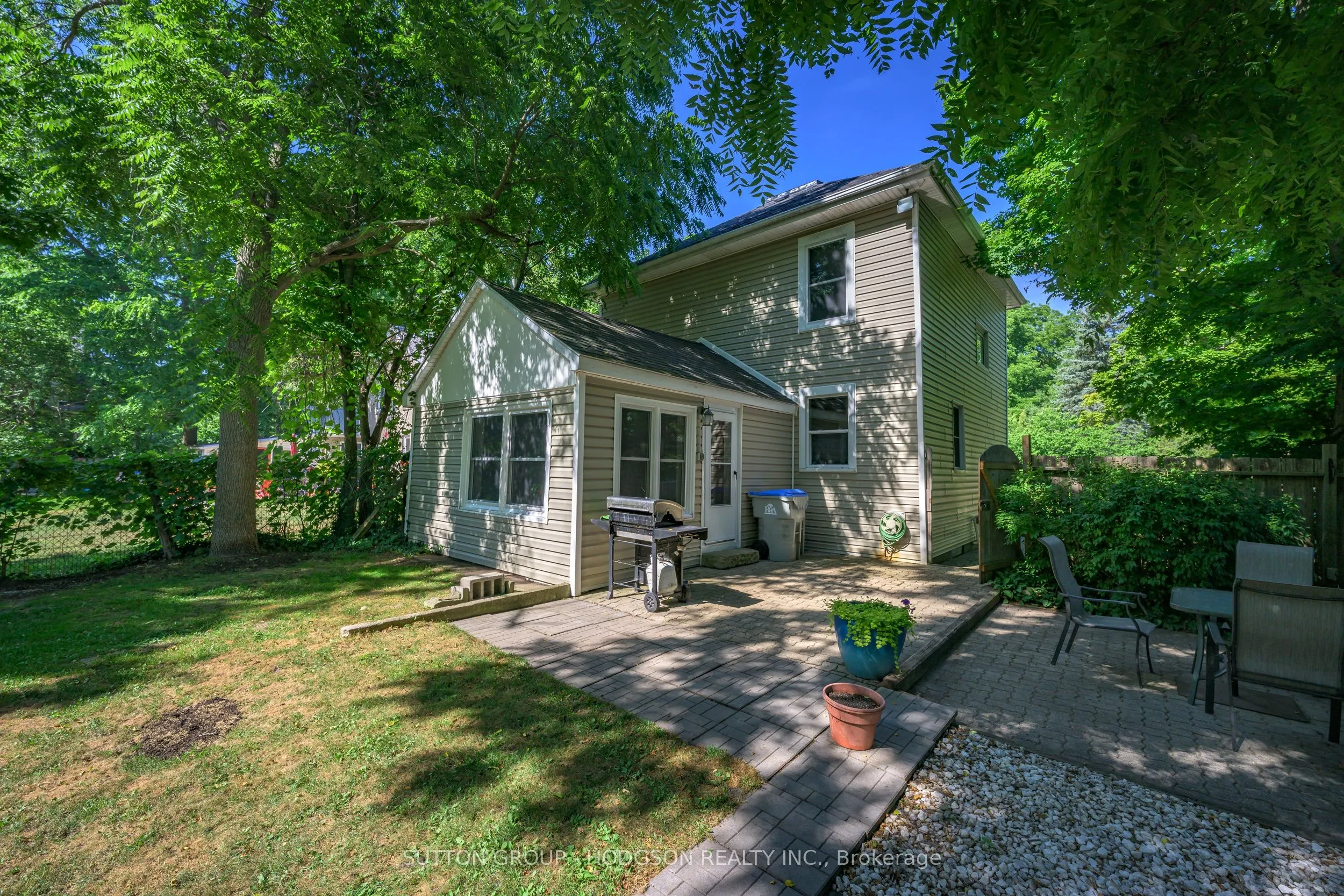 4 Louisa Street