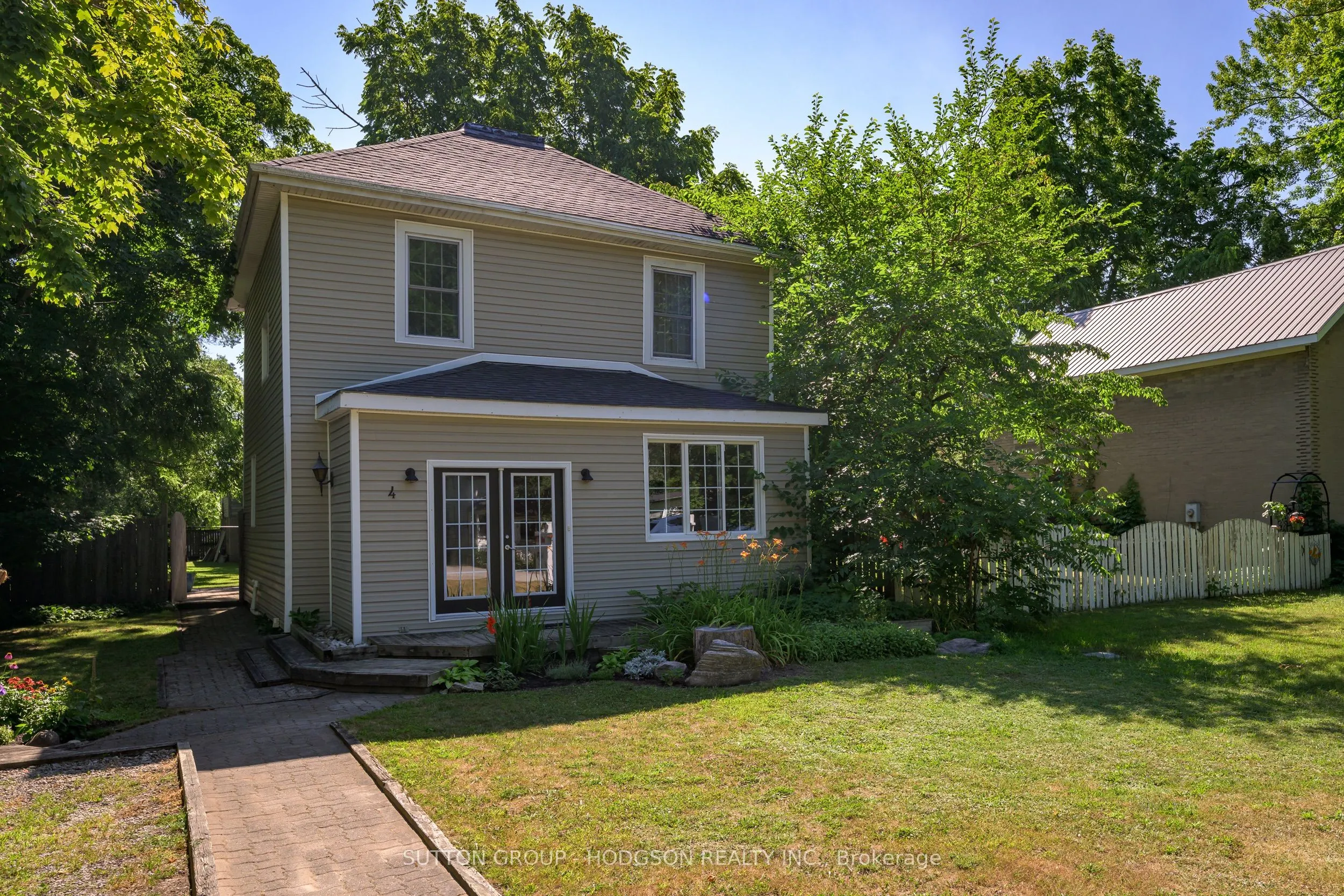 4 Louisa Street