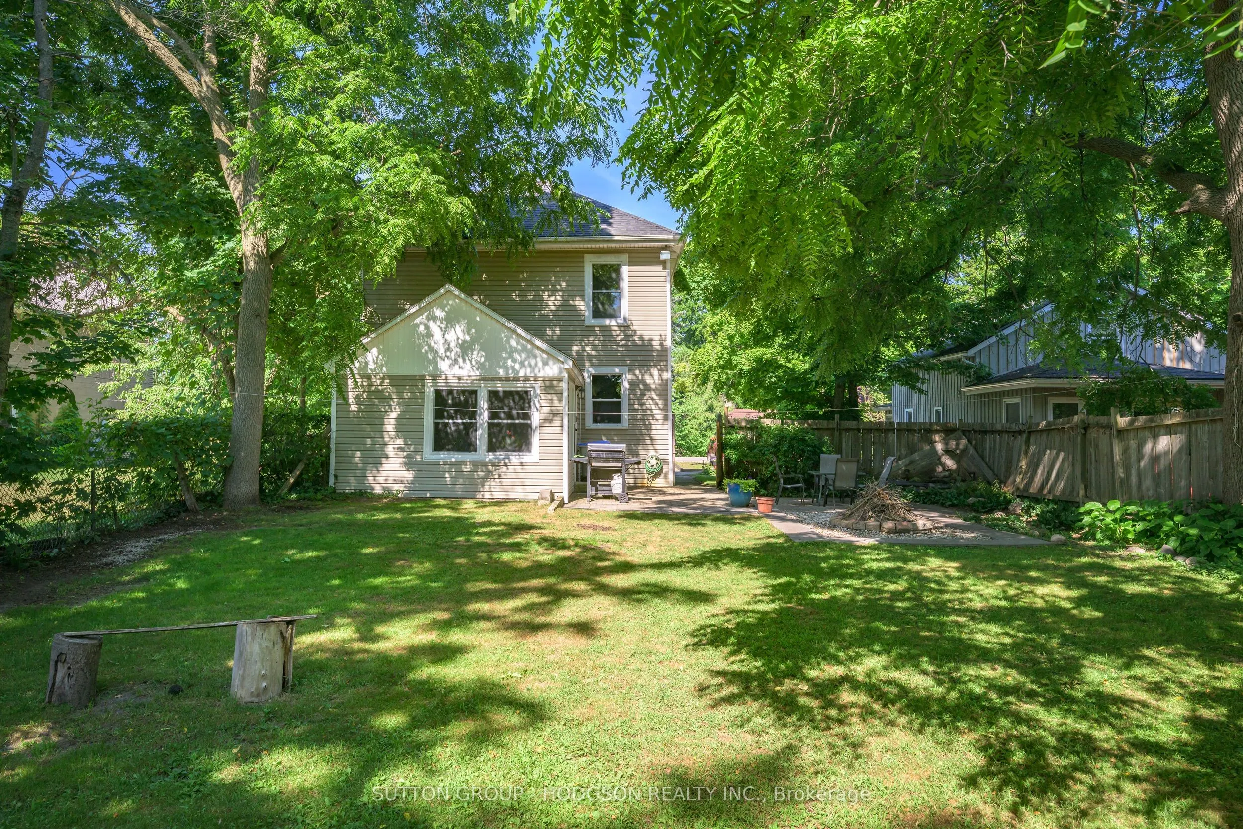 4 Louisa Street