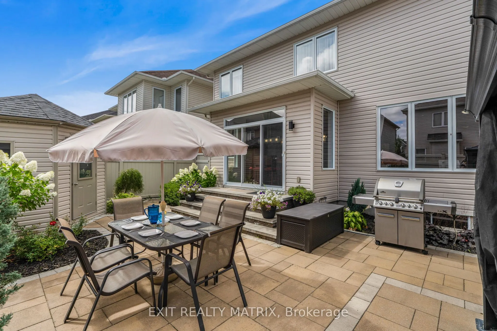 352 Oakcrest Way