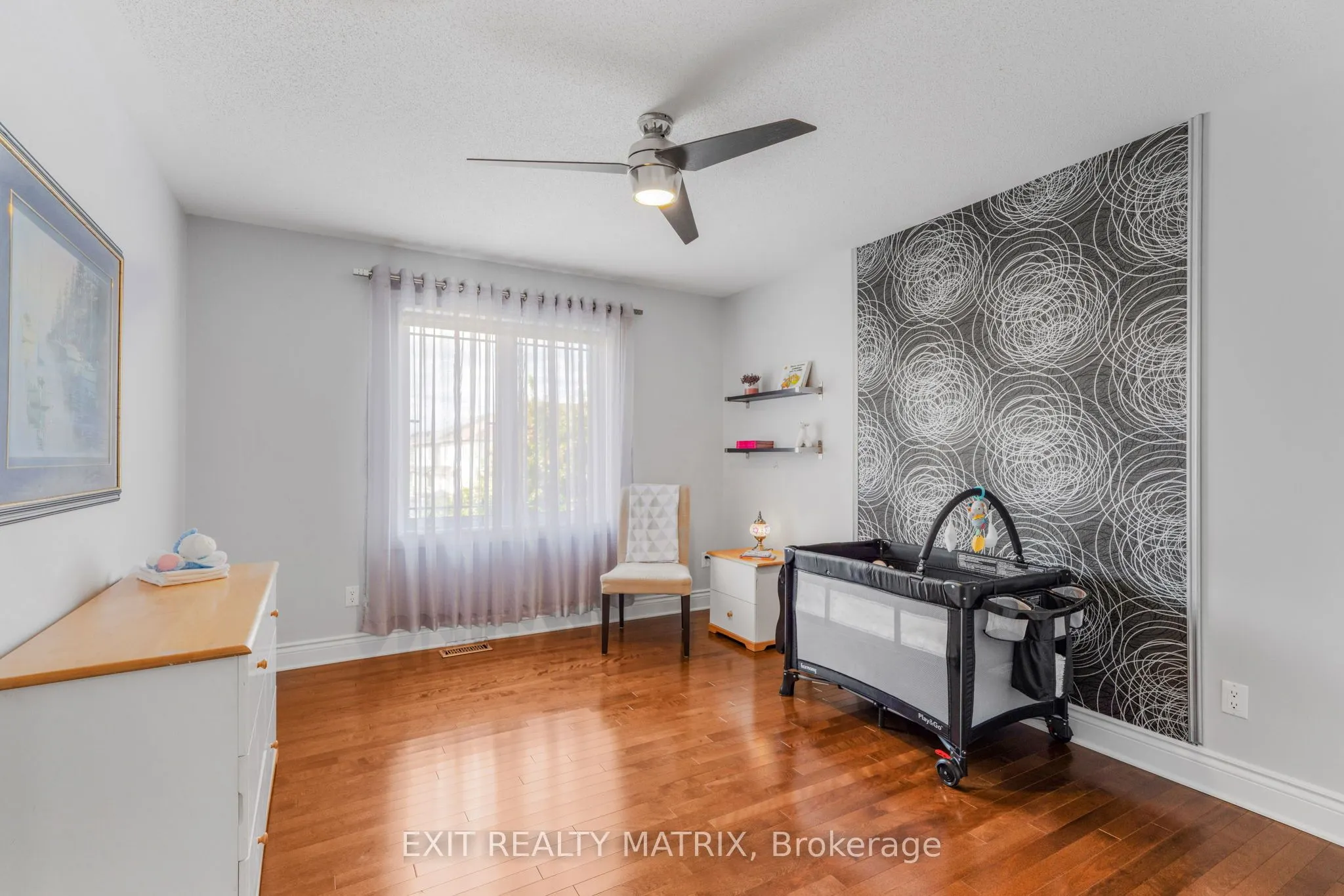 352 Oakcrest Way