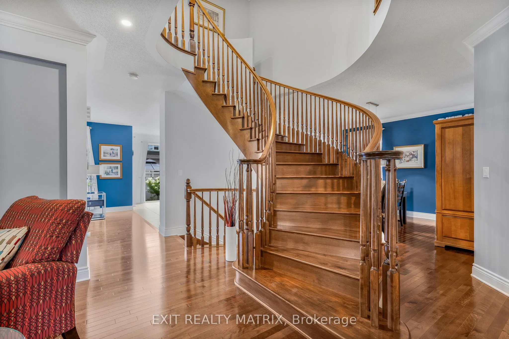 352 Oakcrest Way
