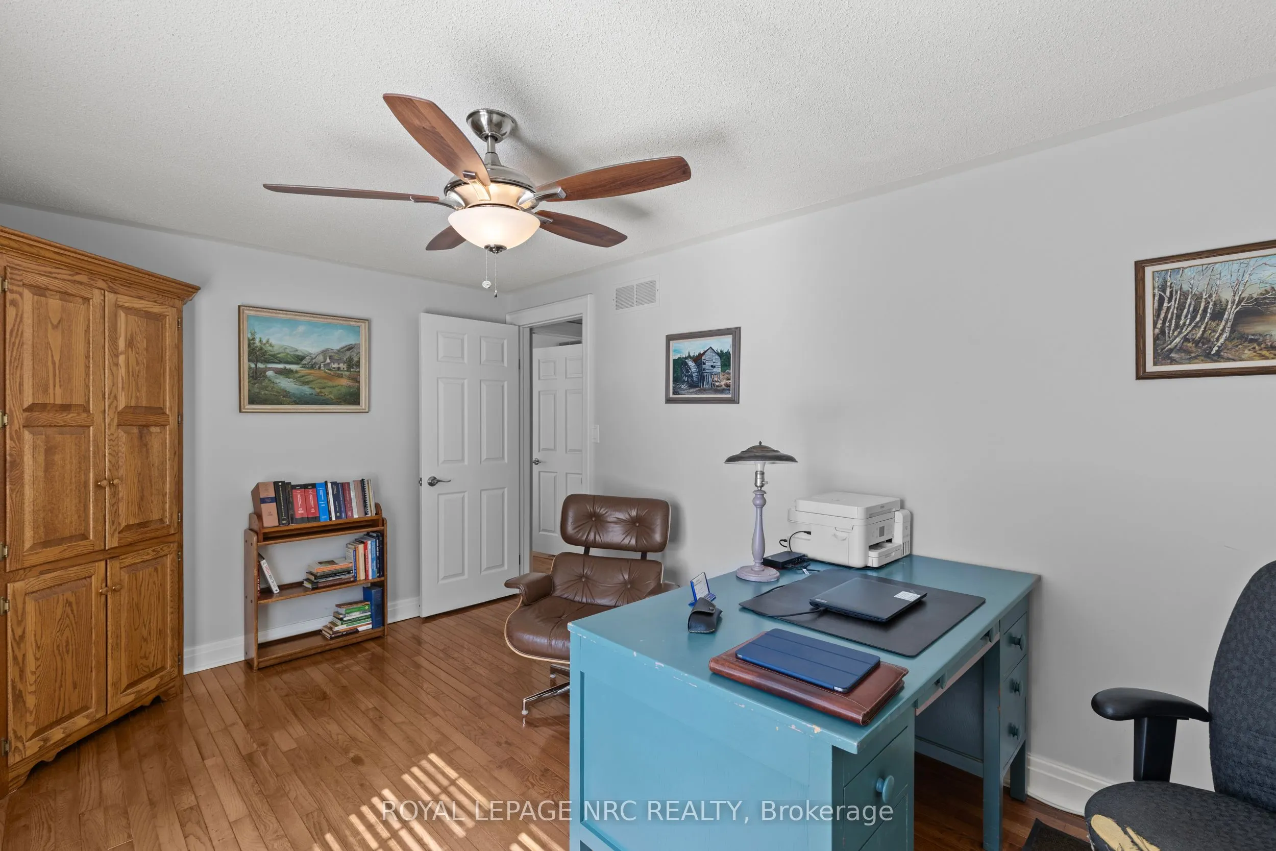 36 CONFEDERATION Drive