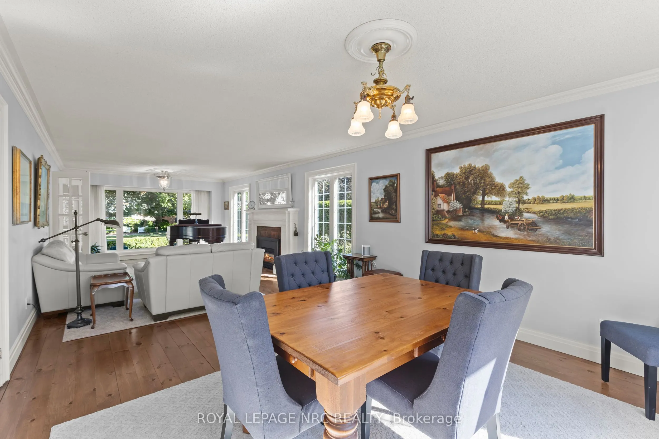 36 CONFEDERATION Drive