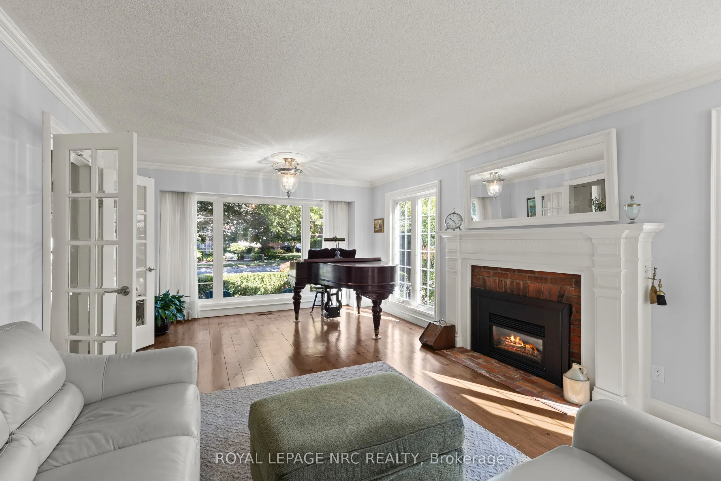 36 CONFEDERATION Drive