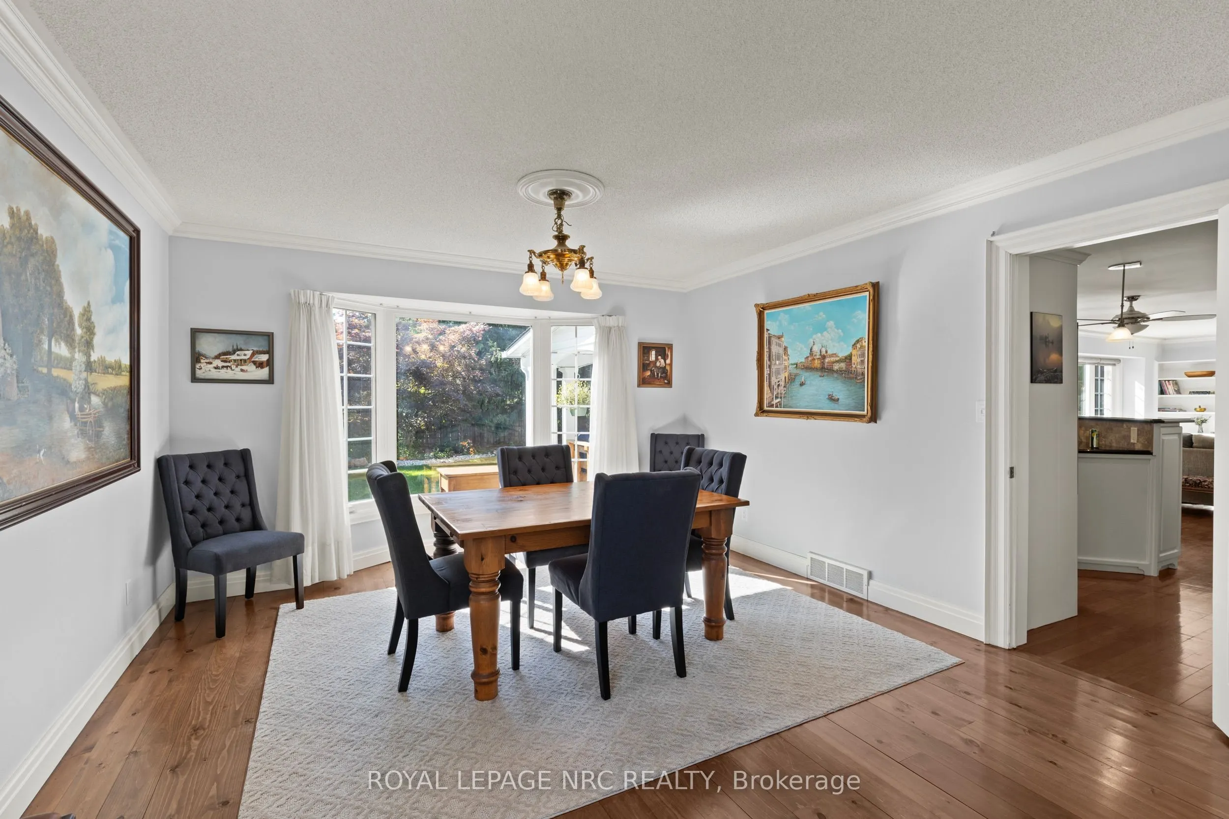 36 CONFEDERATION Drive