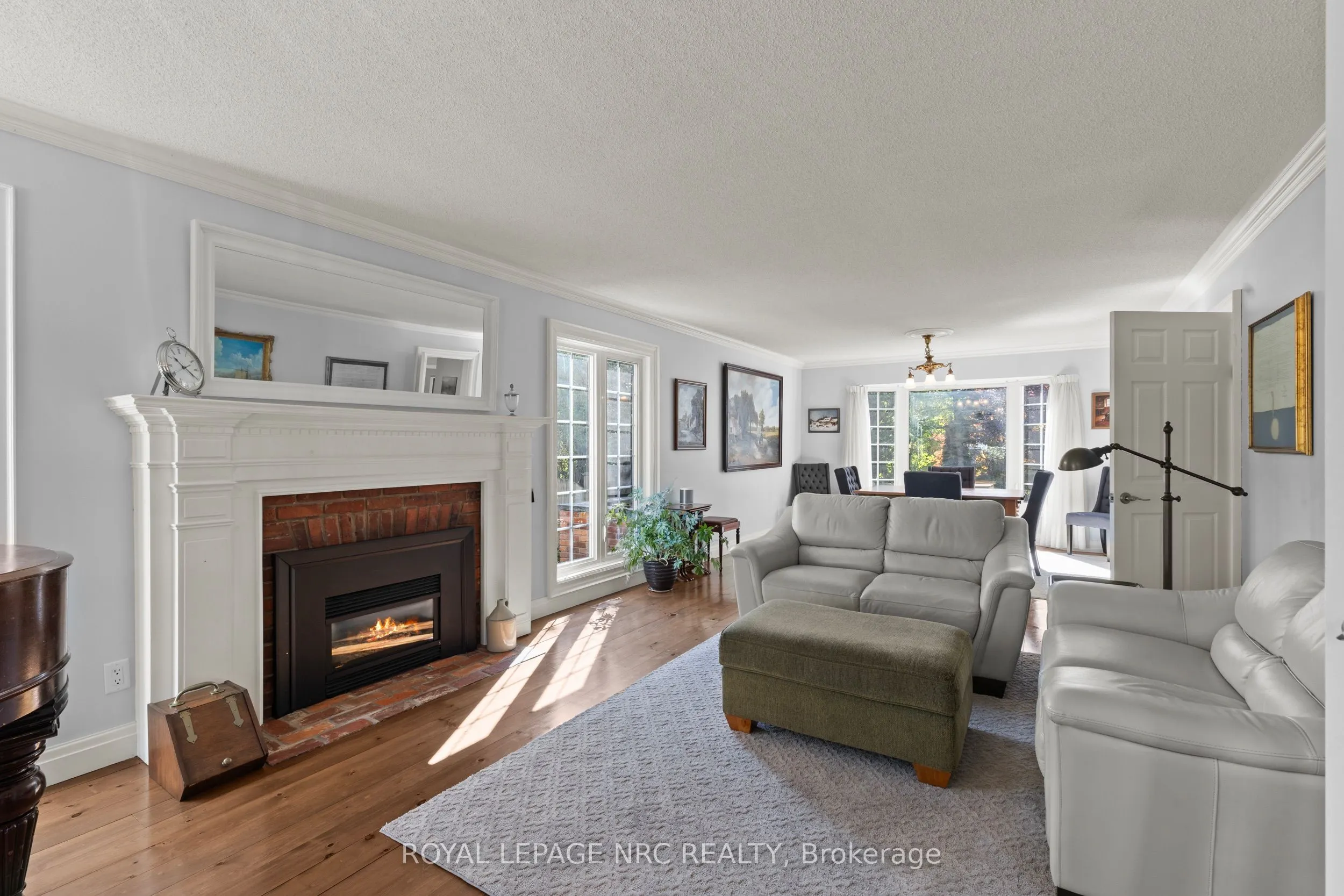 36 CONFEDERATION Drive