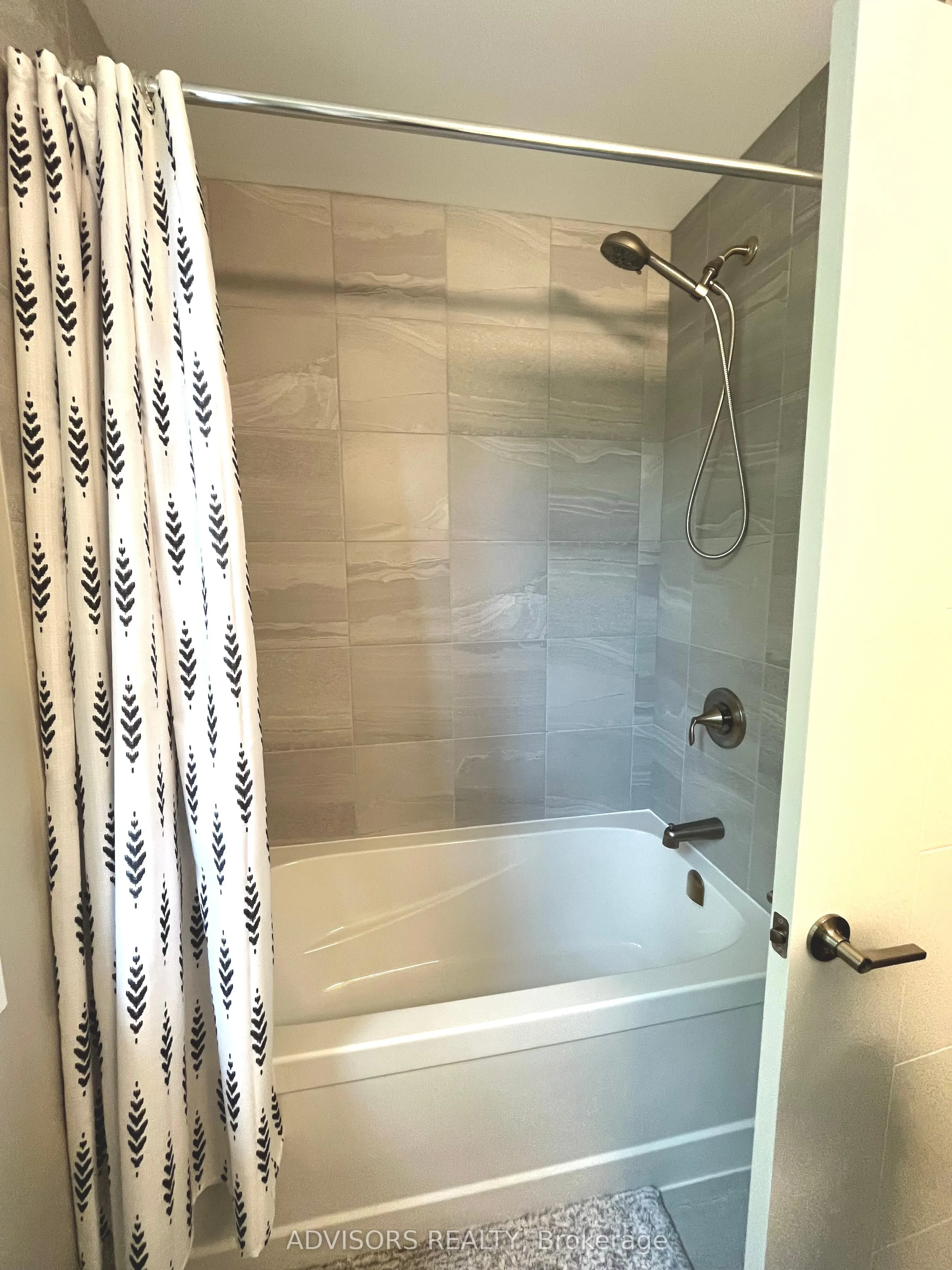 83 Beechwood Avenue, #15
