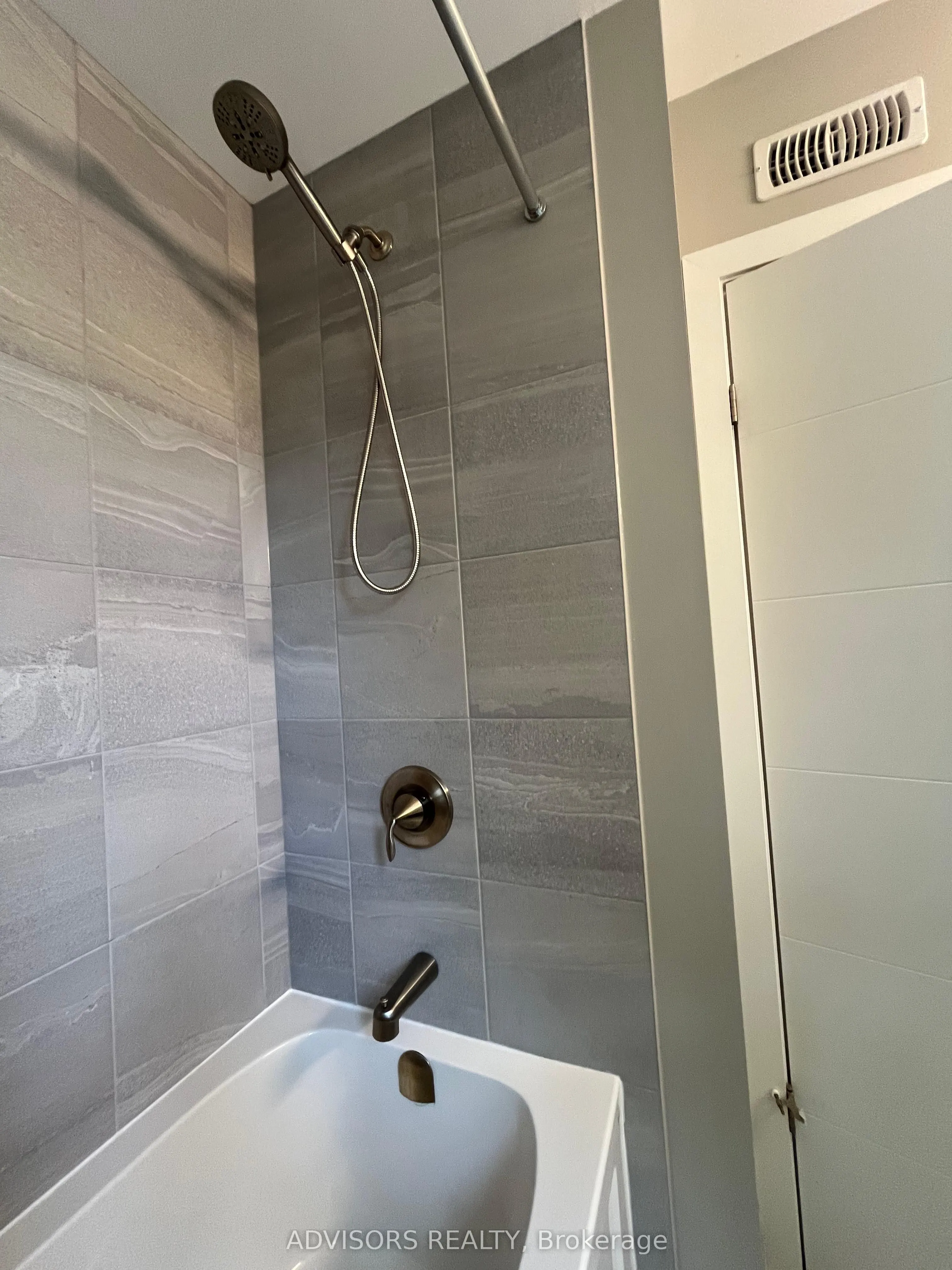 83 Beechwood Avenue, #15