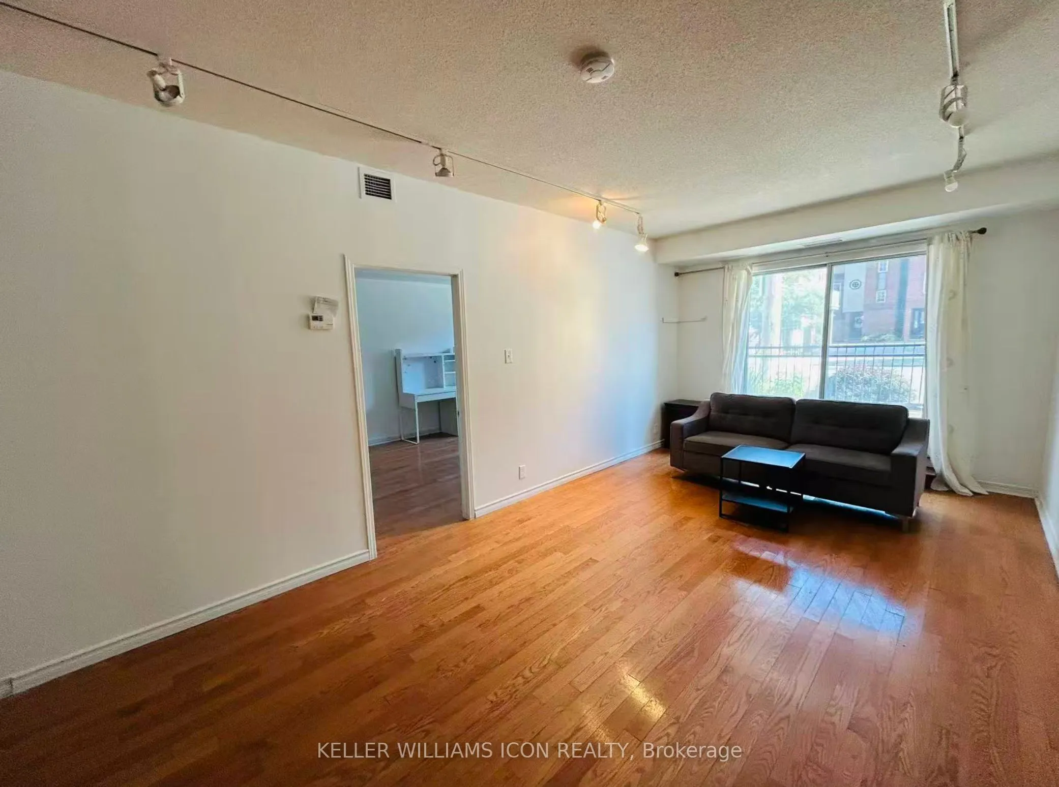 429 Somerset Street W, #105