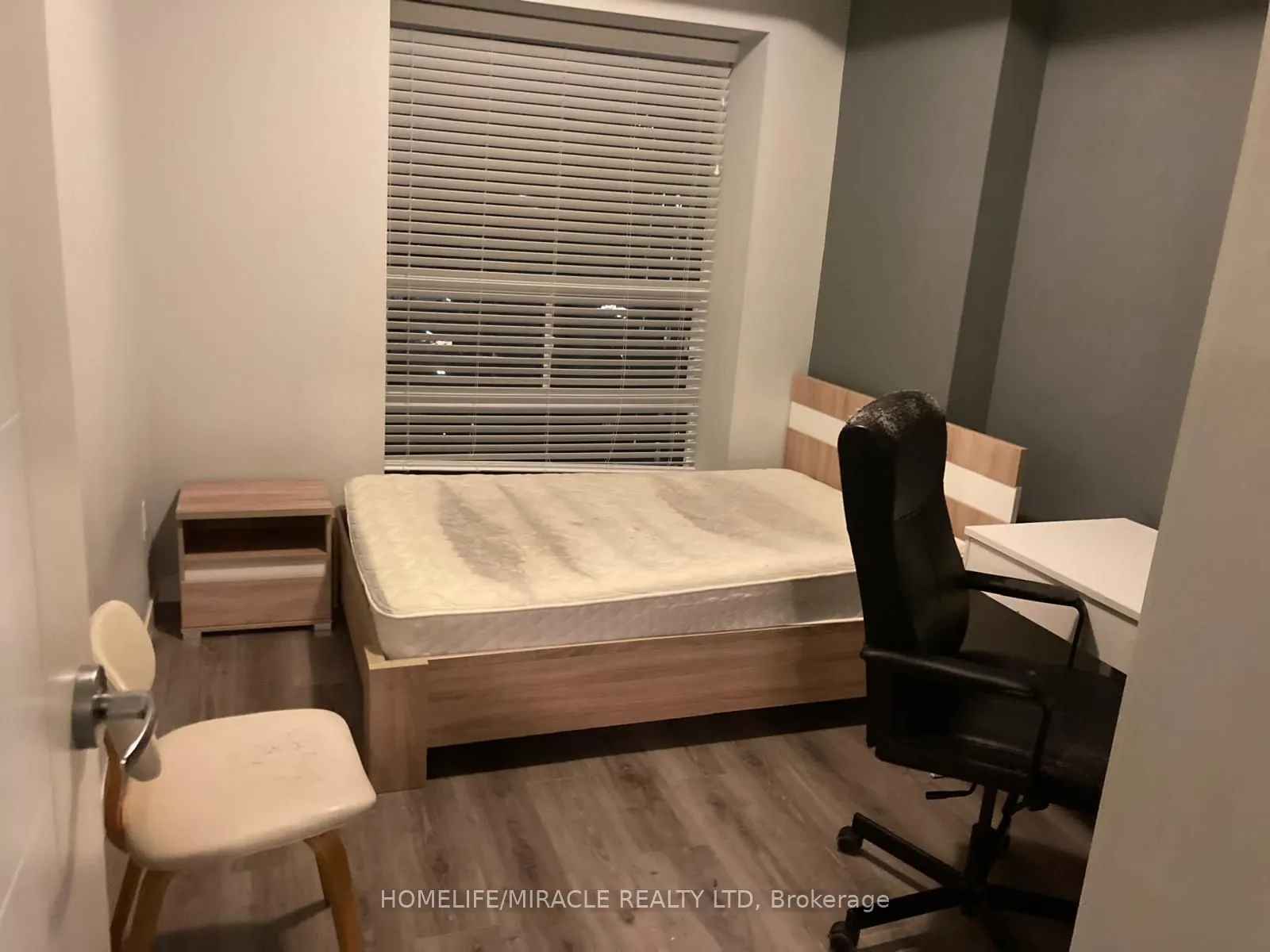 318 Spruce Street, #1704