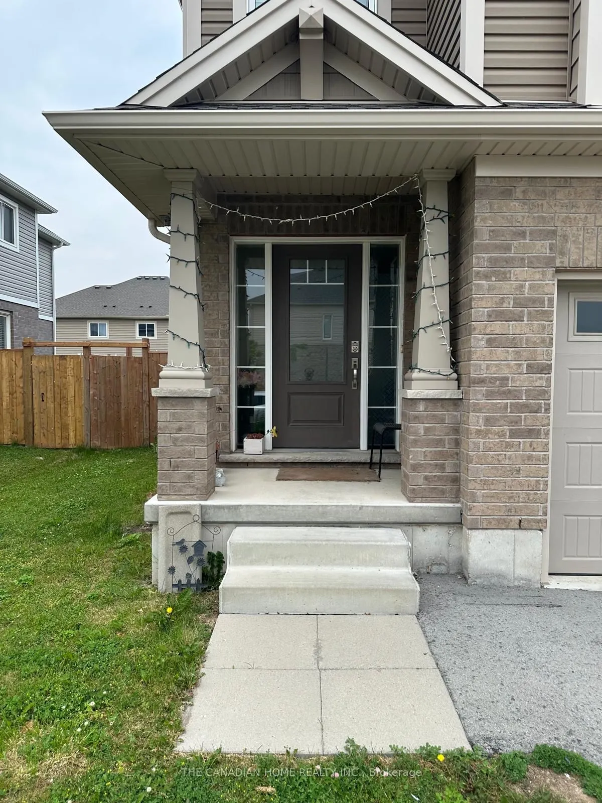 19 HAWTHORN Avenue
