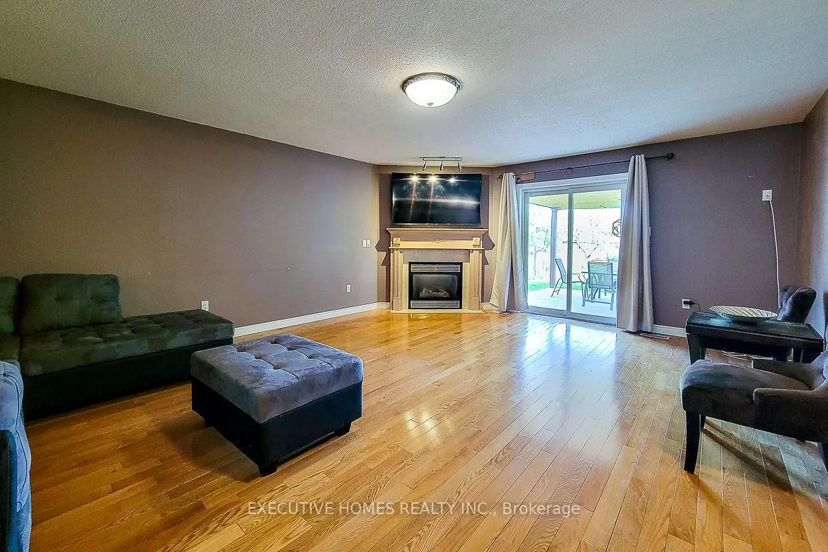 42 Richmond Crescent