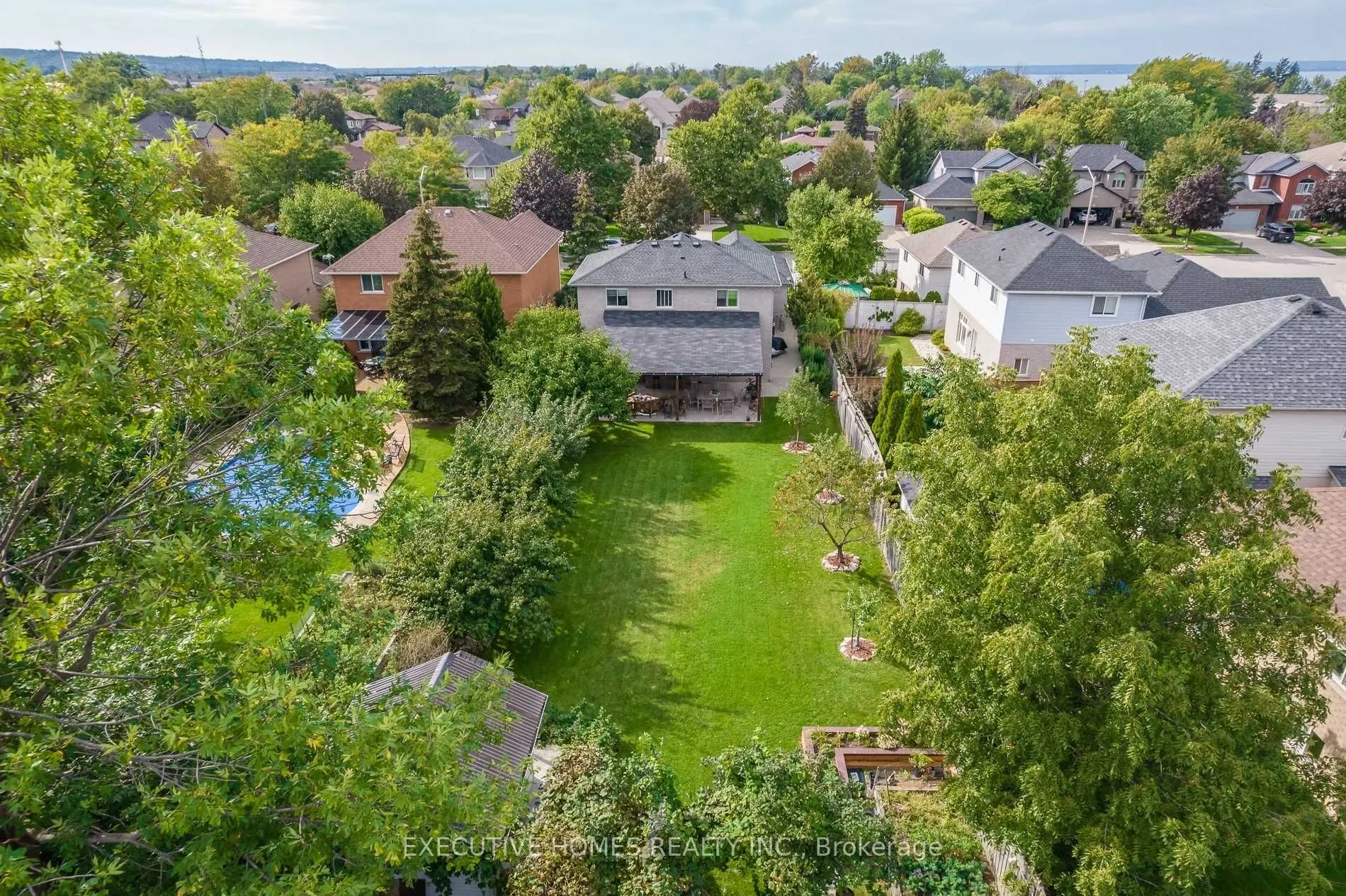 42 Richmond Crescent