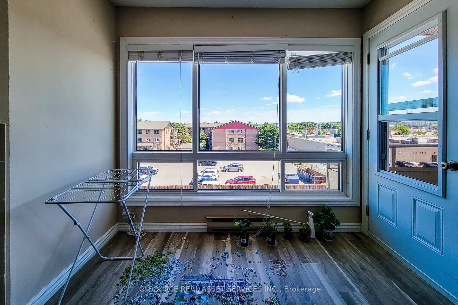 78 Roehampton Avenue, #411