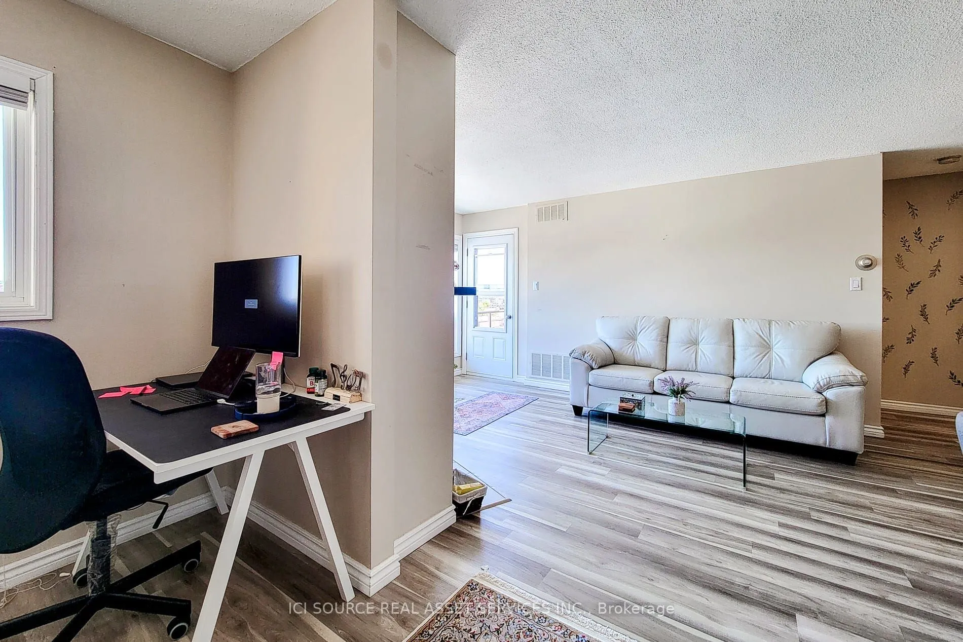 78 Roehampton Avenue, #411
