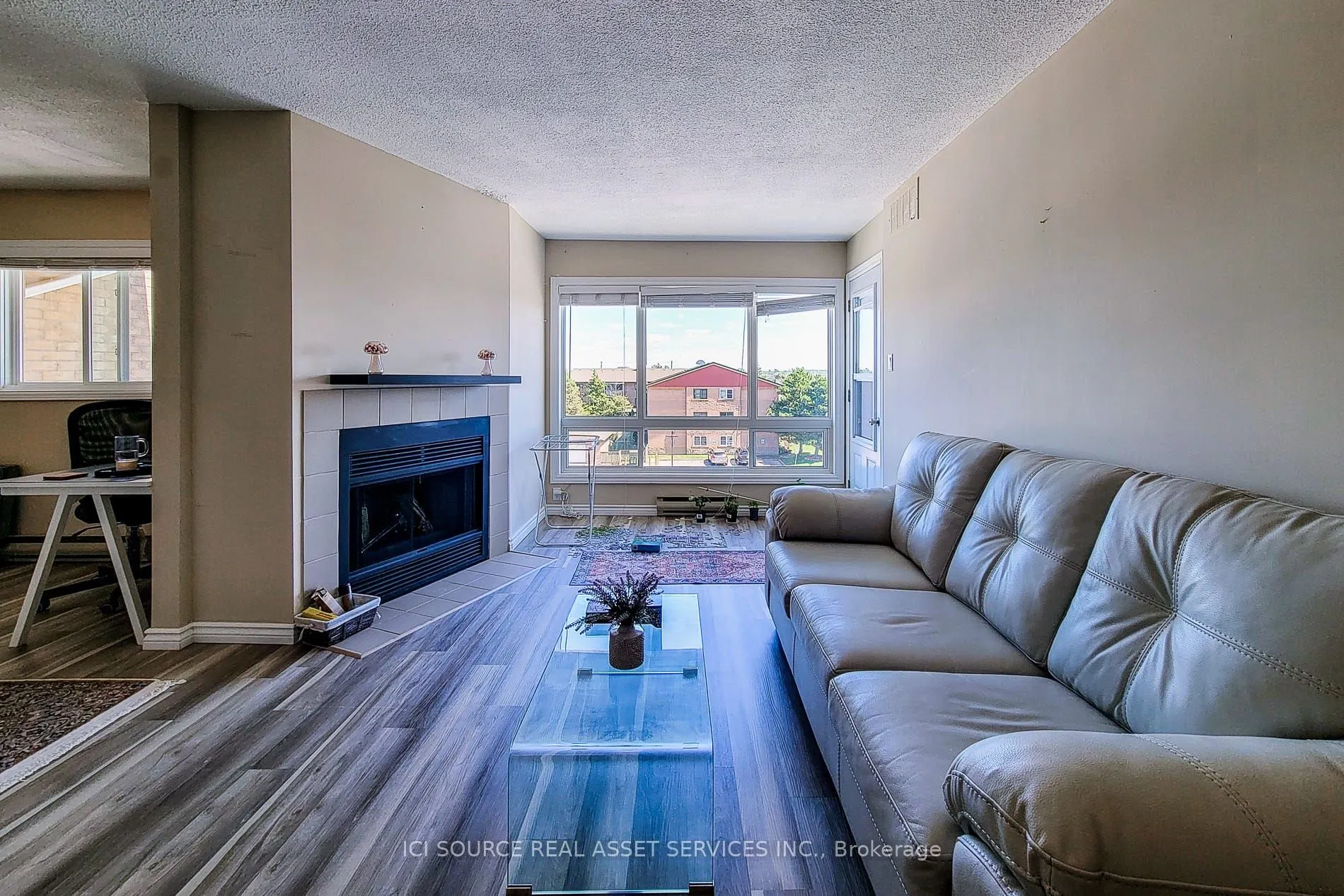 78 Roehampton Avenue, #411