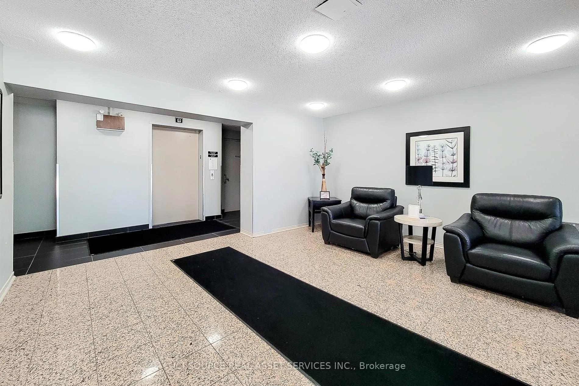 78 Roehampton Avenue, #411