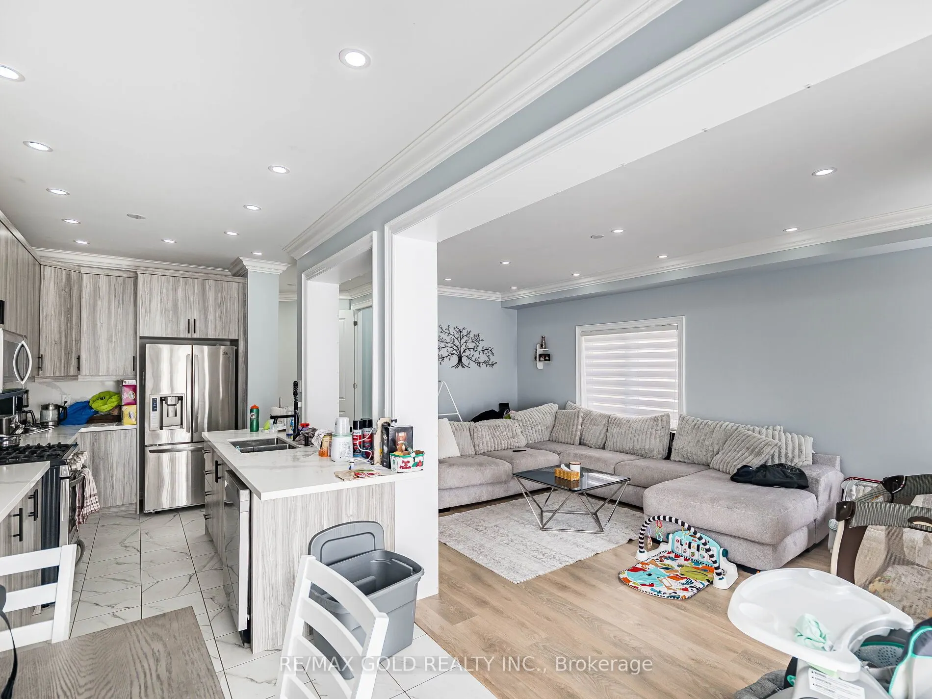 17 Cottonwood Crescent