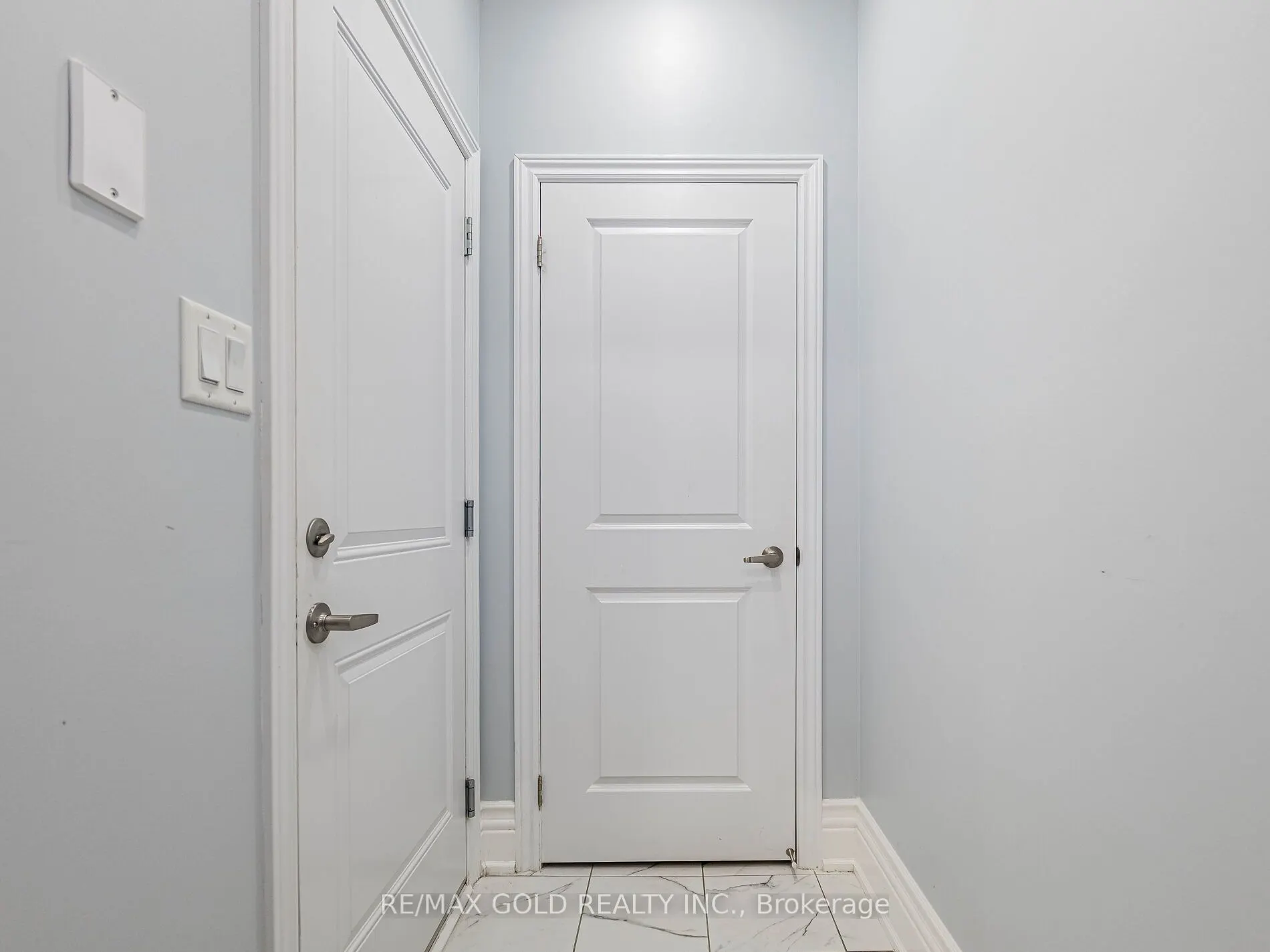 17 Cottonwood Crescent