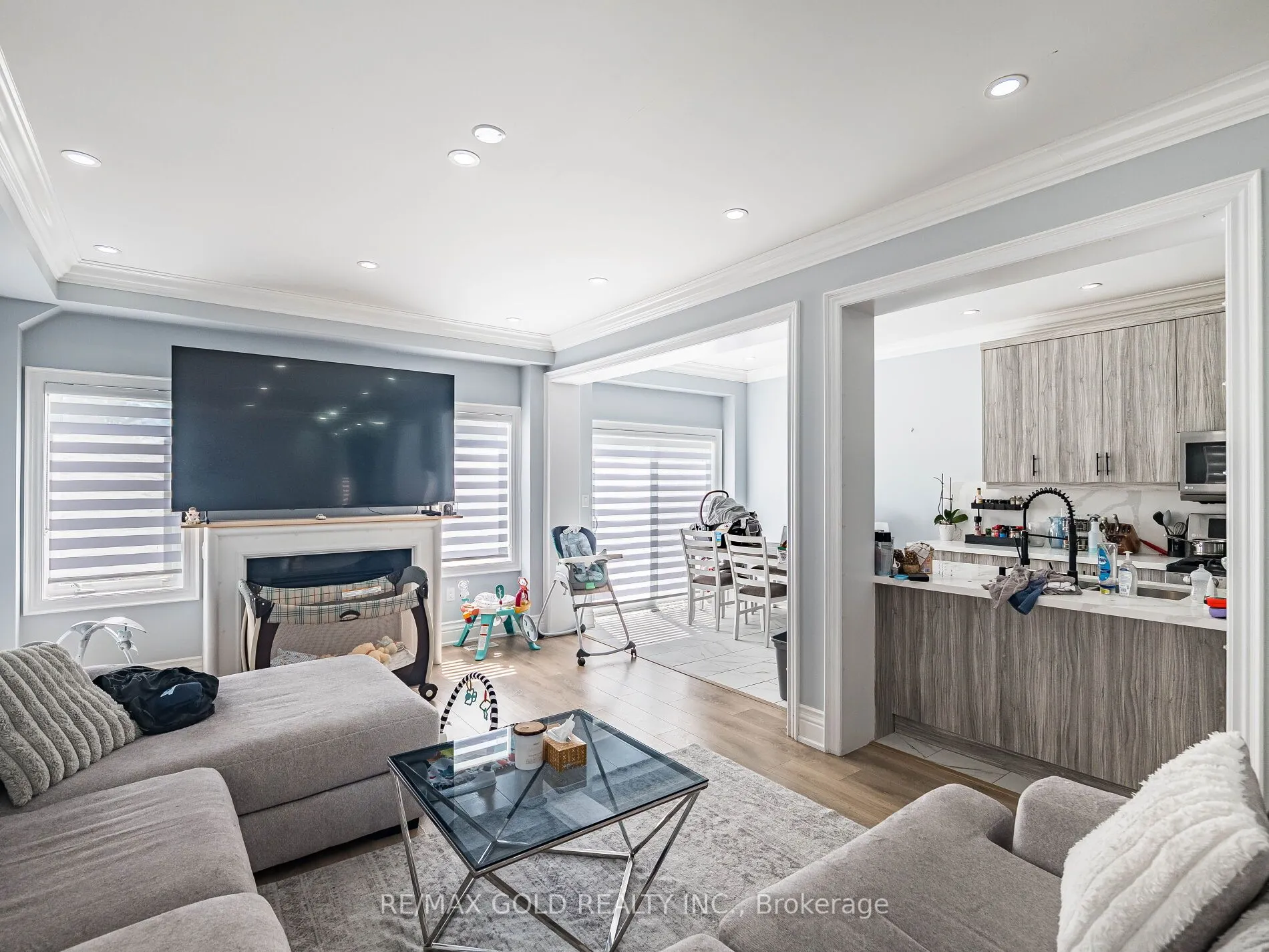 17 Cottonwood Crescent