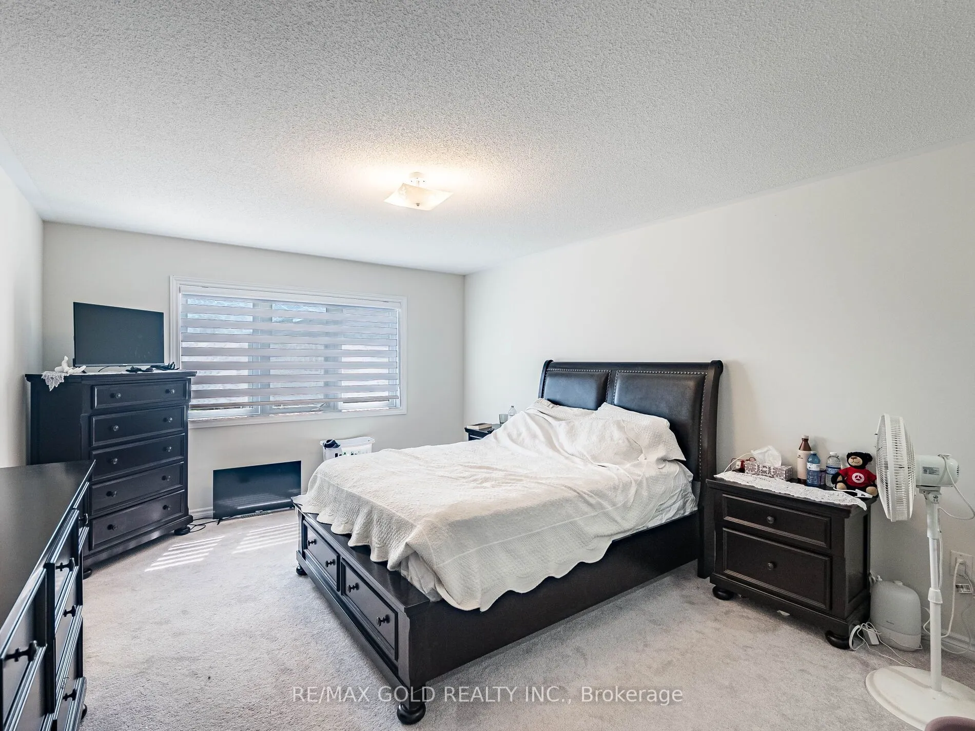 17 Cottonwood Crescent