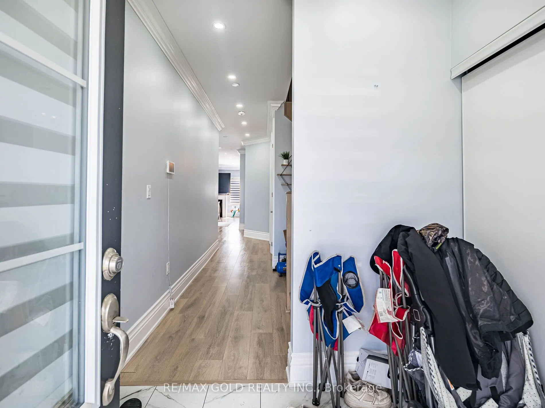 17 Cottonwood Crescent